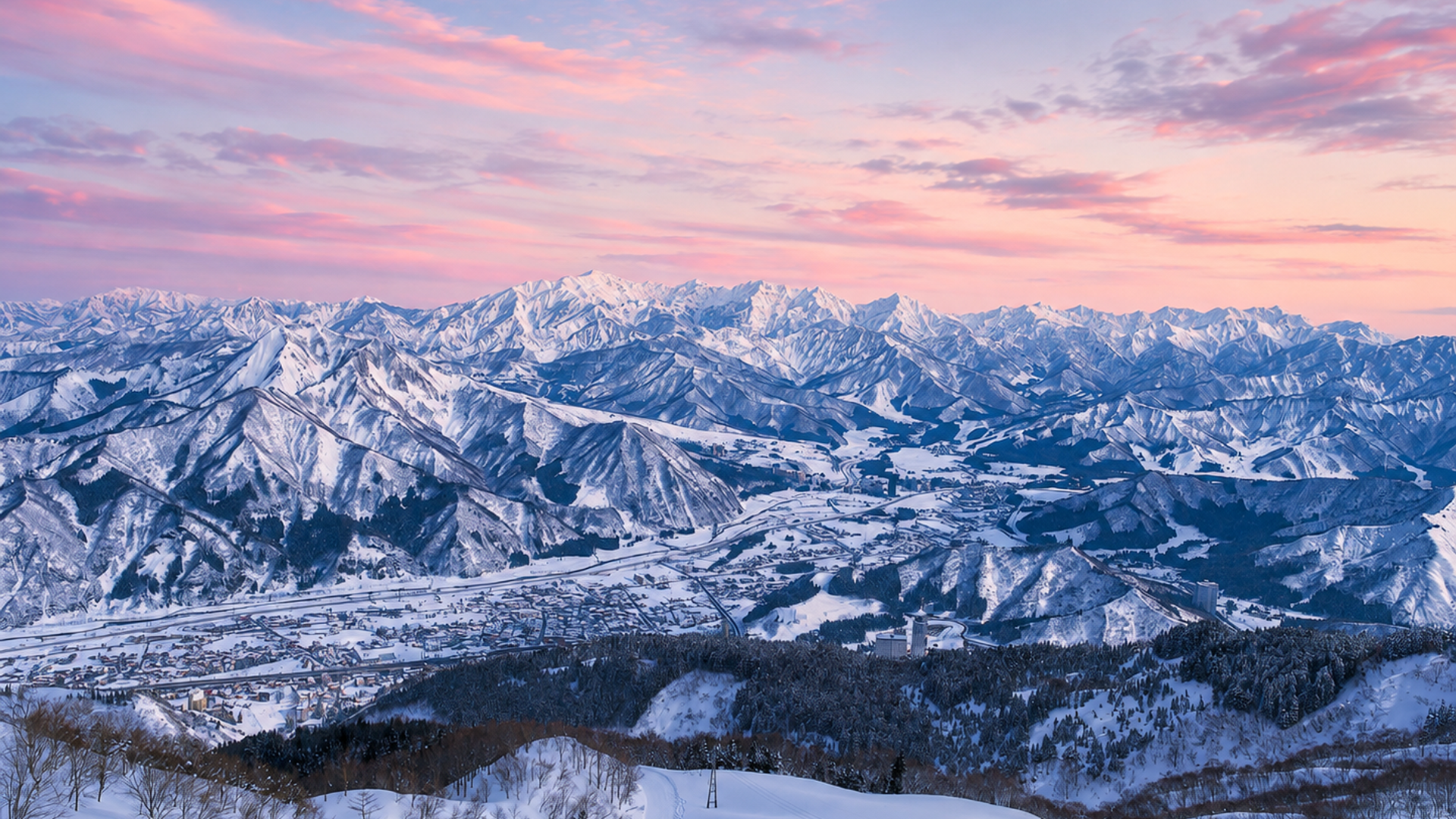 Early morning Echigo Yuzawa Valley