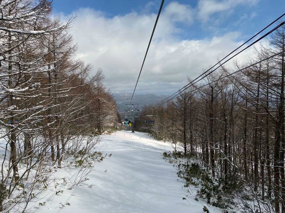 Chairlift ride at Grandee Hatoriko