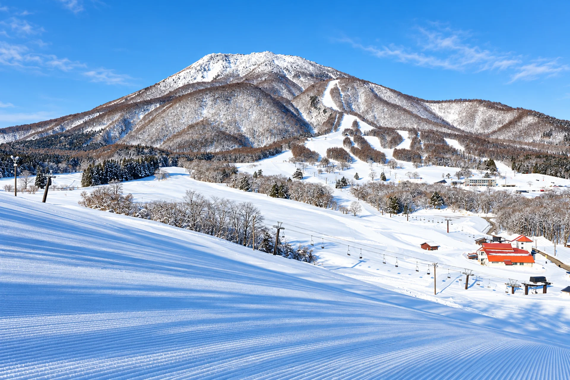 Kurohime Kogen ski run to the base