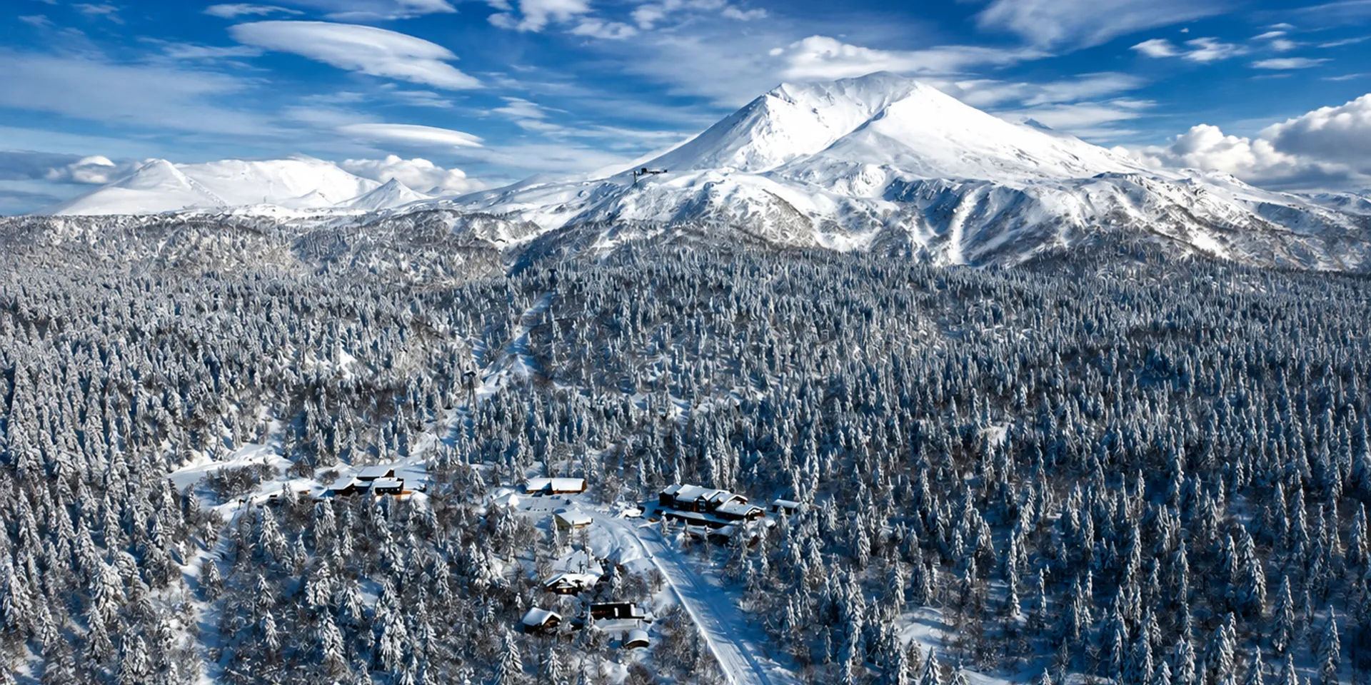 Asahidake Onsen, views up the mountain