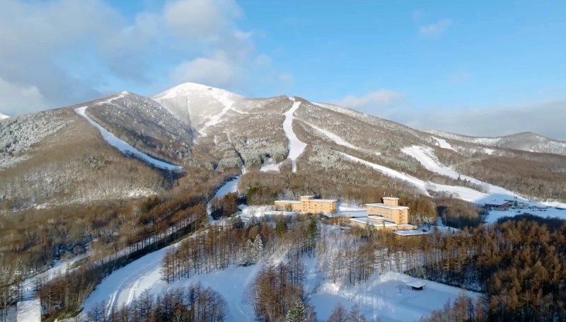 Sahoro Ski mountain - blue skies