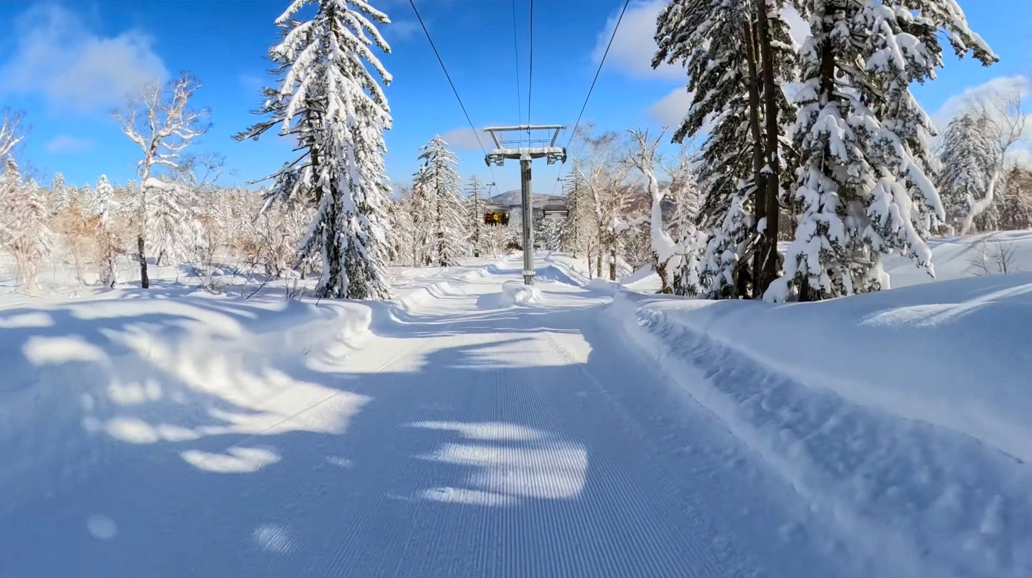Ski lift in Sapporo Kokusai after a fresh dump of japow