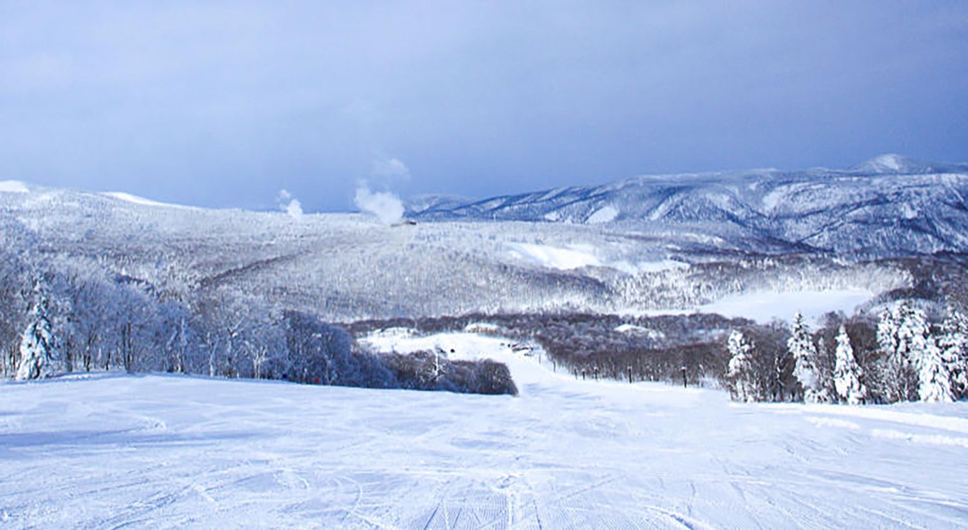 Akita Hachimantai empty piste run