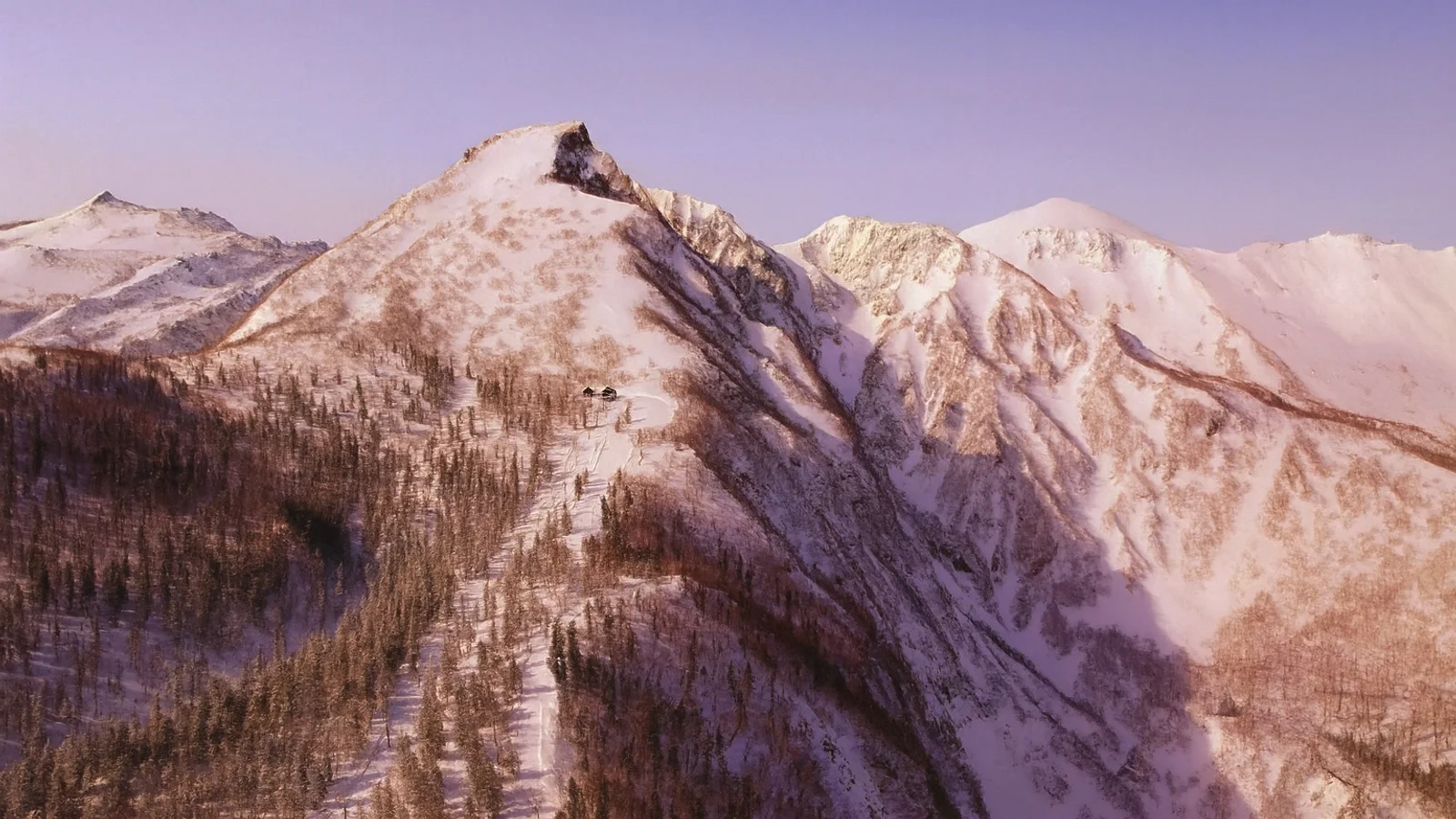 Big mountain access at Kurodake, steep and deep