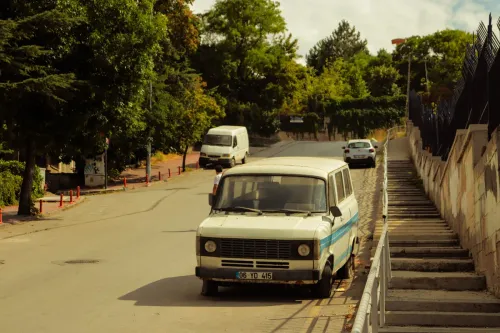 Summer street to winter — input image