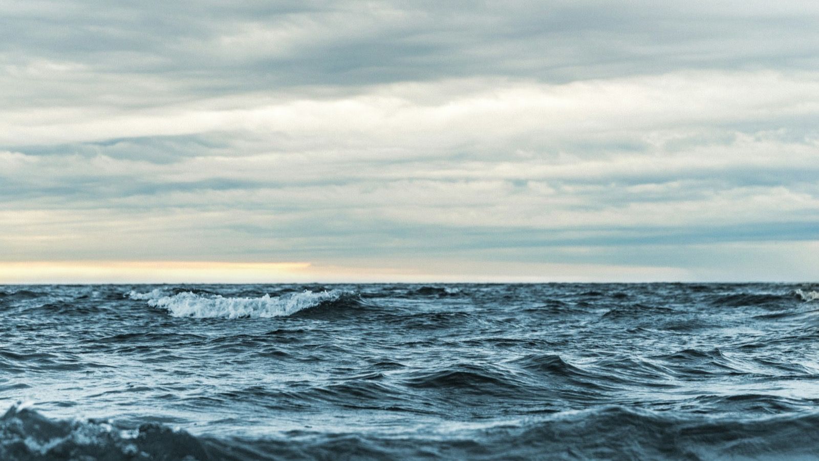 Keyframe 1 — choppy sea