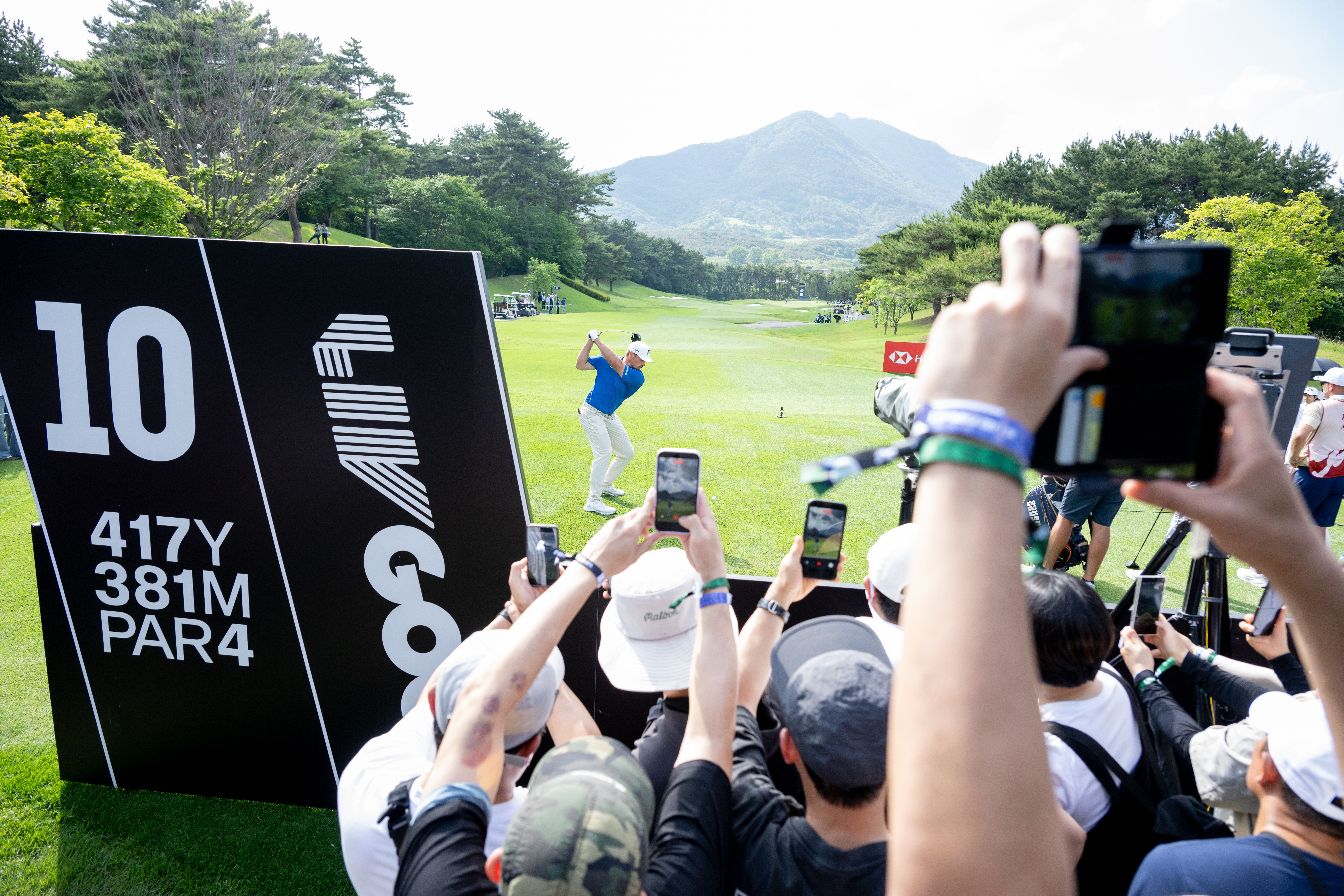 DeChambeau, Crushers GC start hot at LIV Golf Korea
