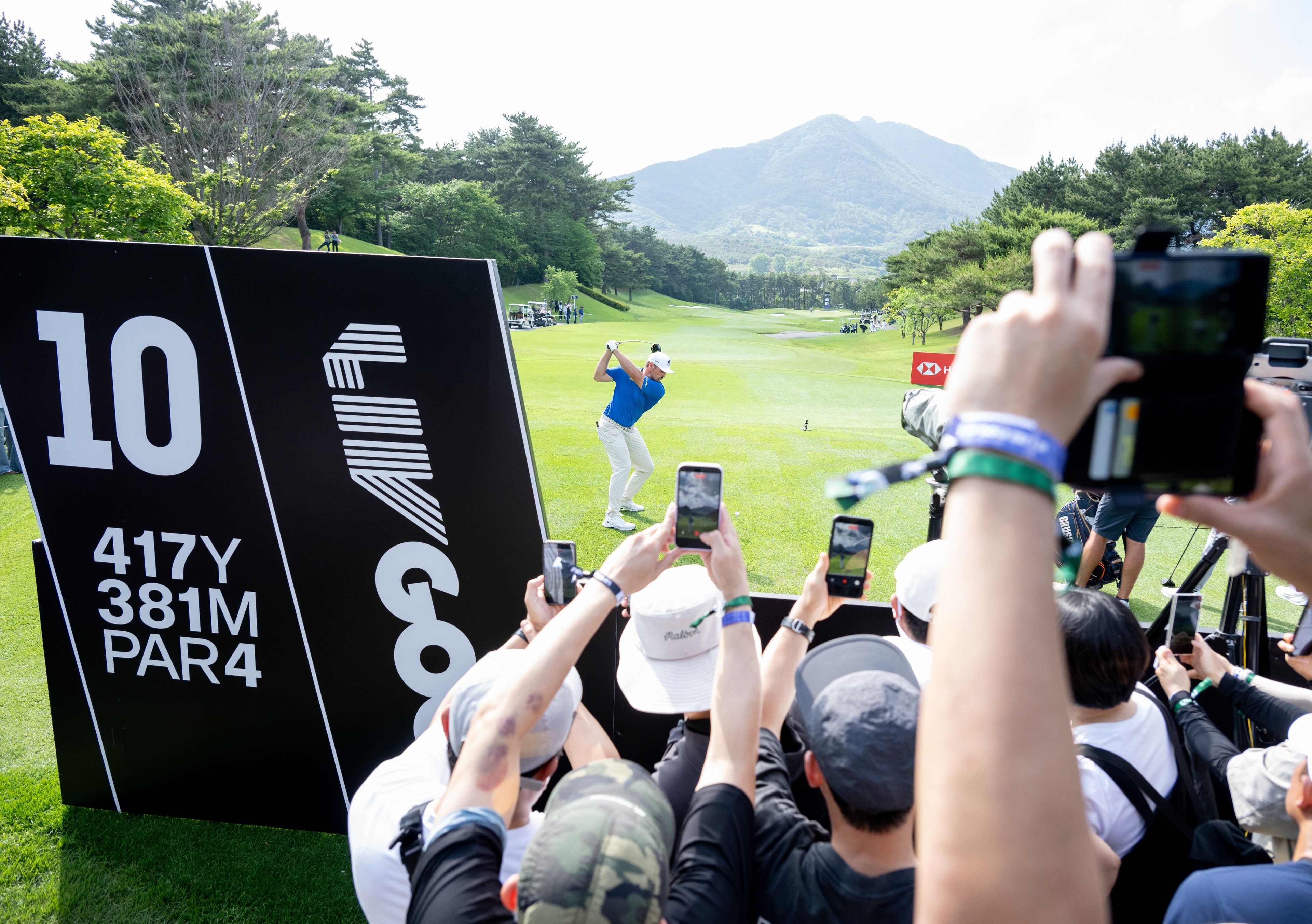 DeChambeau, Crushers GC start hot at LIV Golf Korea