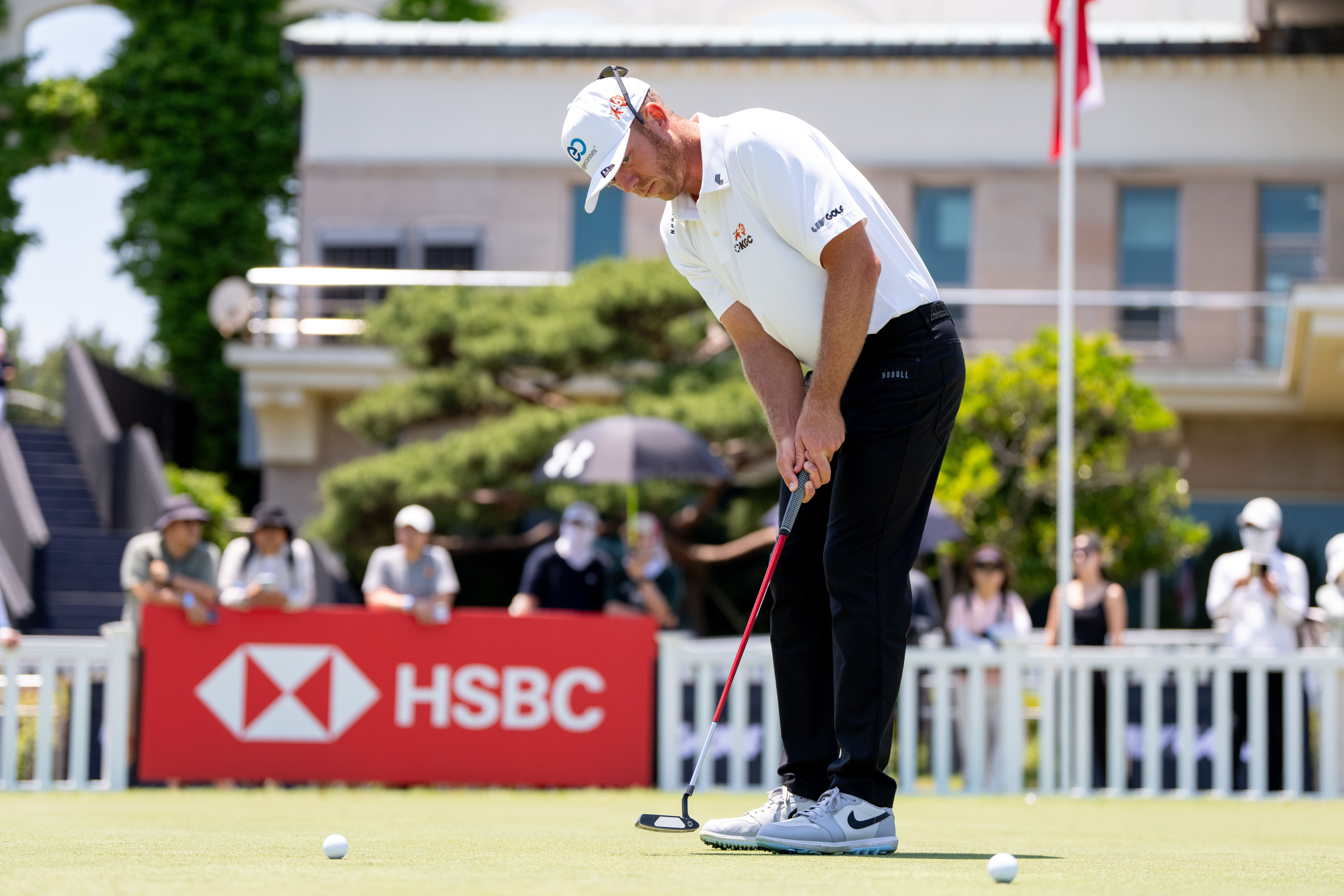 Red-hot Gooch leads after Round 2, DeChambeau lurks