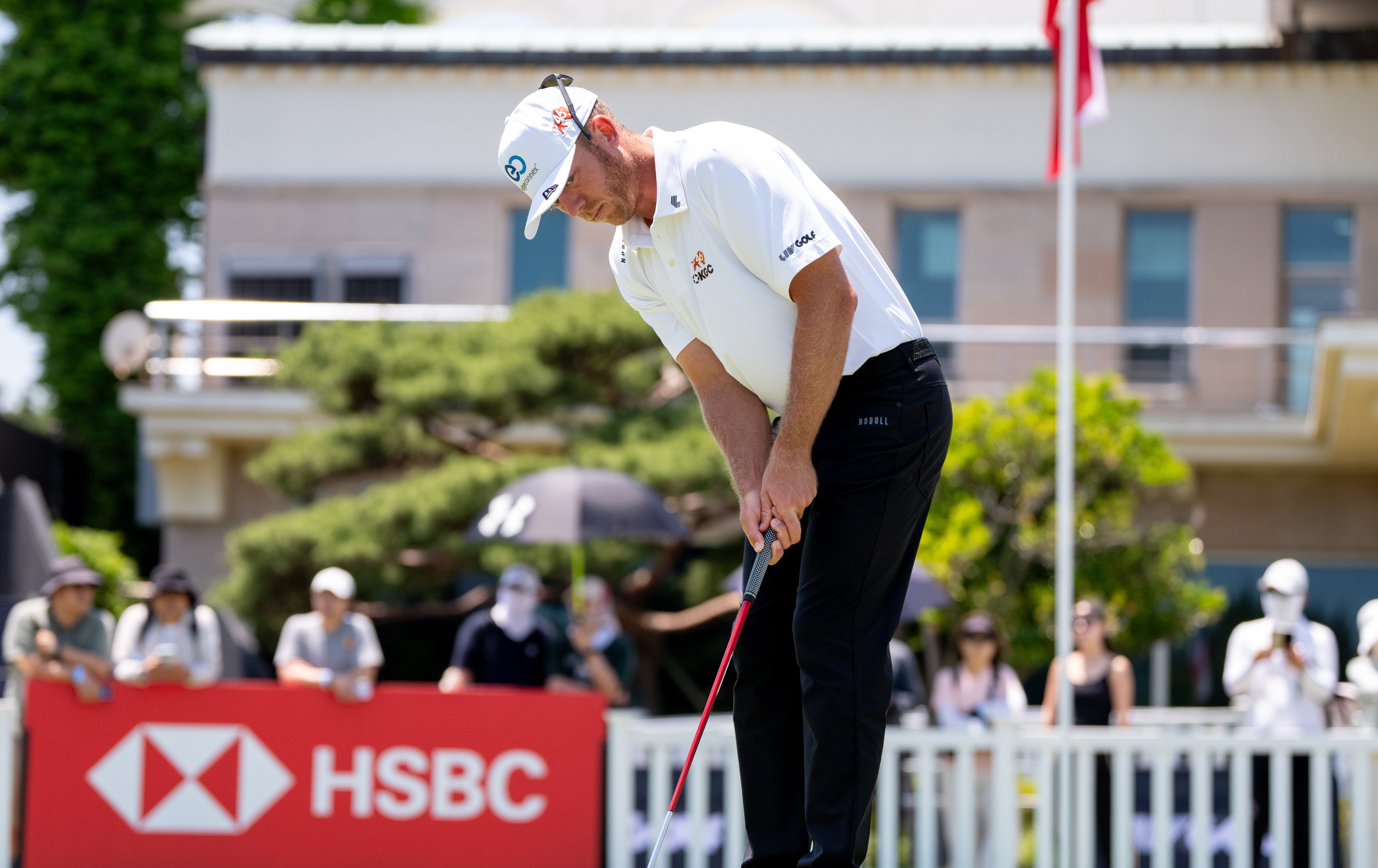 Red-hot Gooch leads after Round 2, DeChambeau lurks