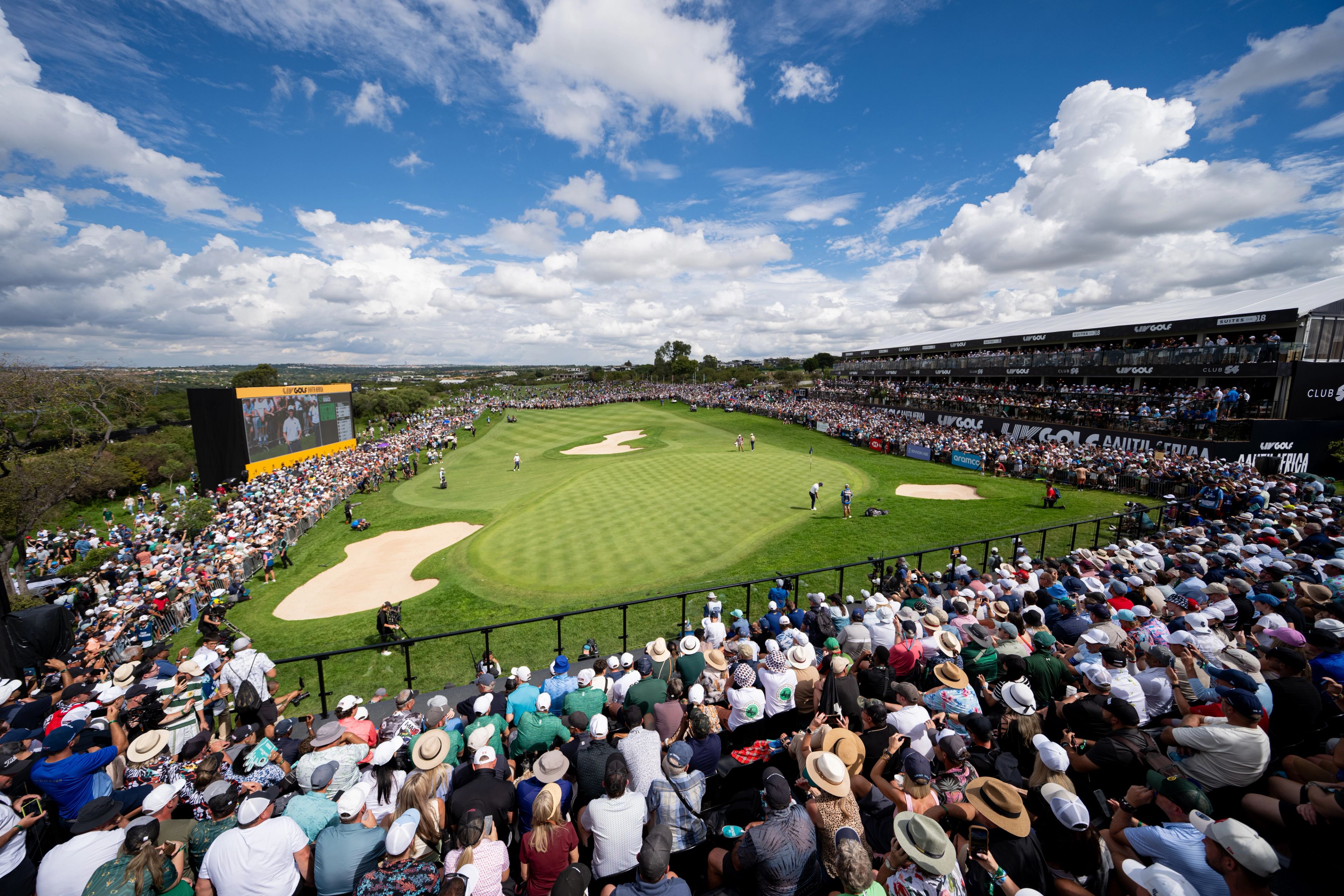 Fans surround the 18th green during Round 3 of LIV Golf South Africa 2026.