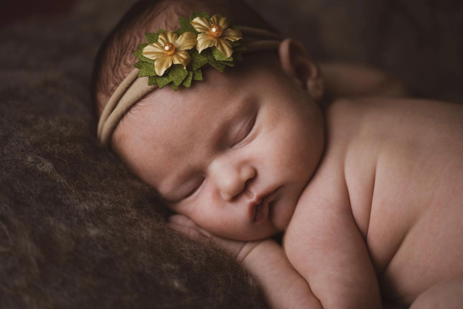 Newborn photography by Roma Pierzga