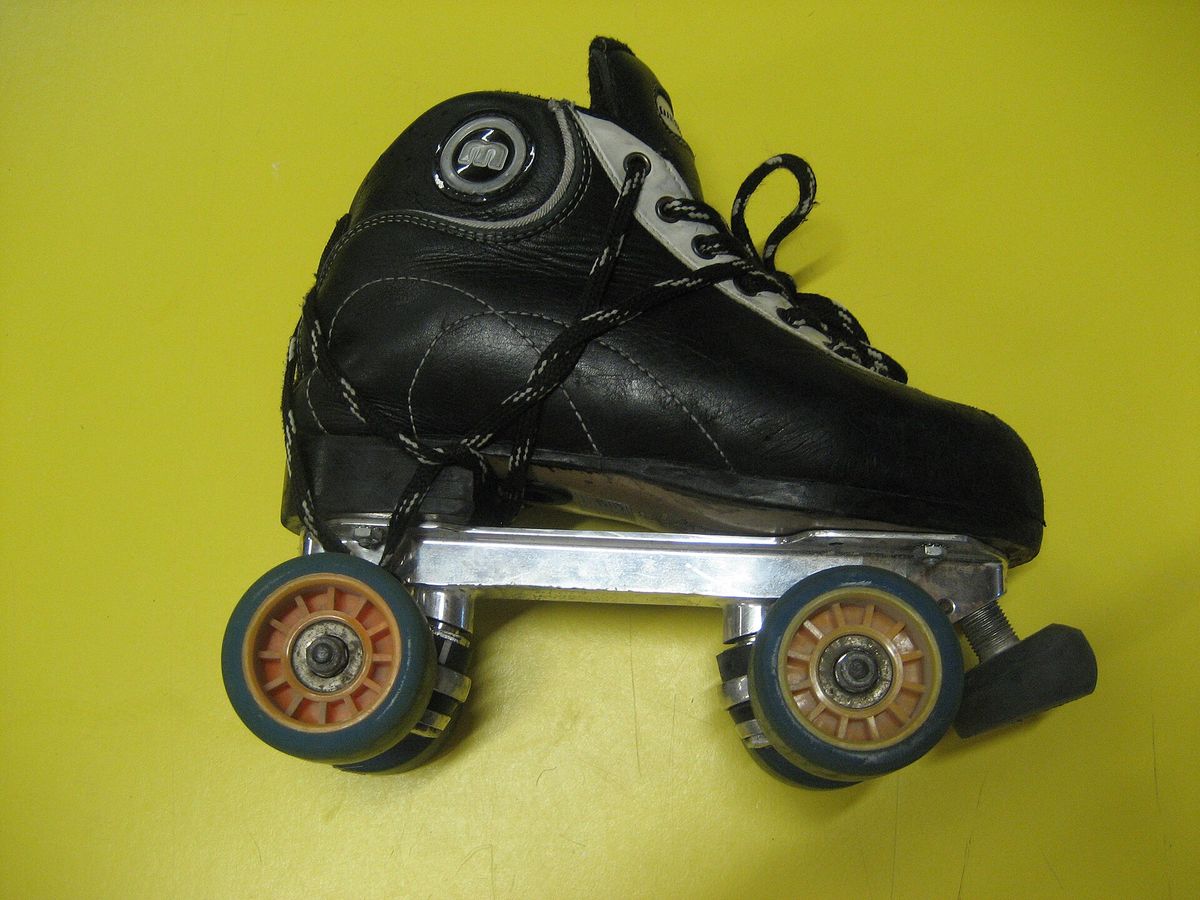 Quad skates