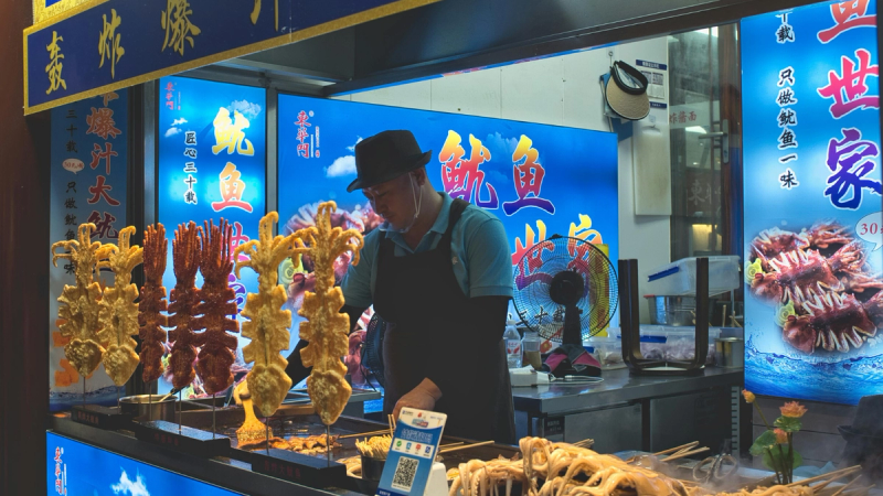 Khám Phá Những Món Ăn Nổi Tiếng Ở Bắc Kinh Mùa Đông: Hành Trình Ẩm Thực Đậm Đà Và Sống Động