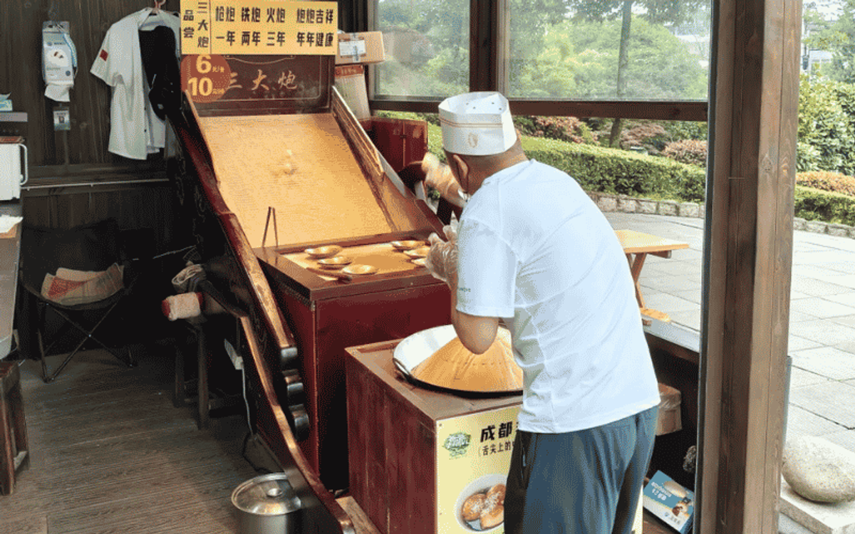 NGÕ RỘNG NGÕ HẸP: MẸO ĐẶT PHÒNG GIÁ TỐT VỚI LAIMI