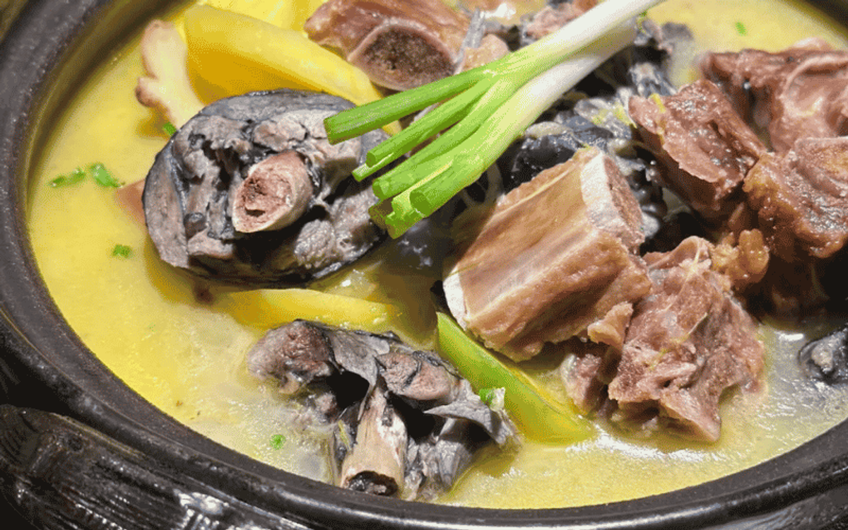 NÚI QUẢNG VŨ: SĂN BIỂN MÂY & PHÒNG GIÁ TỐT CÙNG LAIMI