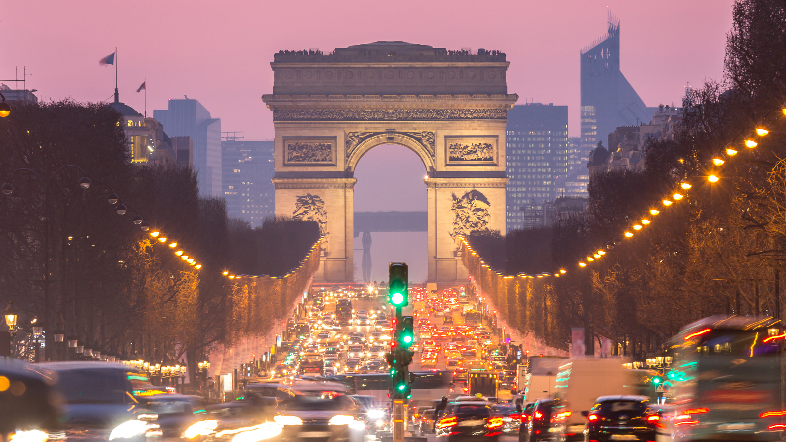 Chi Phí Du Lịch Paris Tự Túc: Hành Trình Khám Phá Thành Phố Ánh Sáng Với Ngân Sách Tiết Kiệm