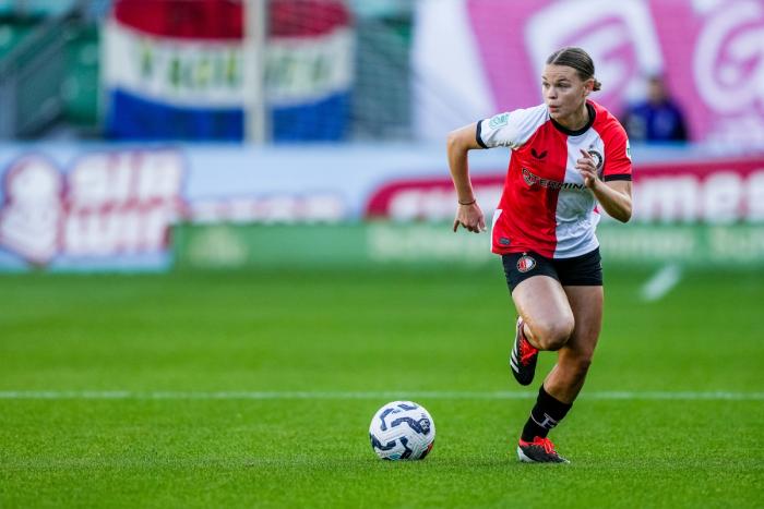 Feyenoordv1, Justine Brandau