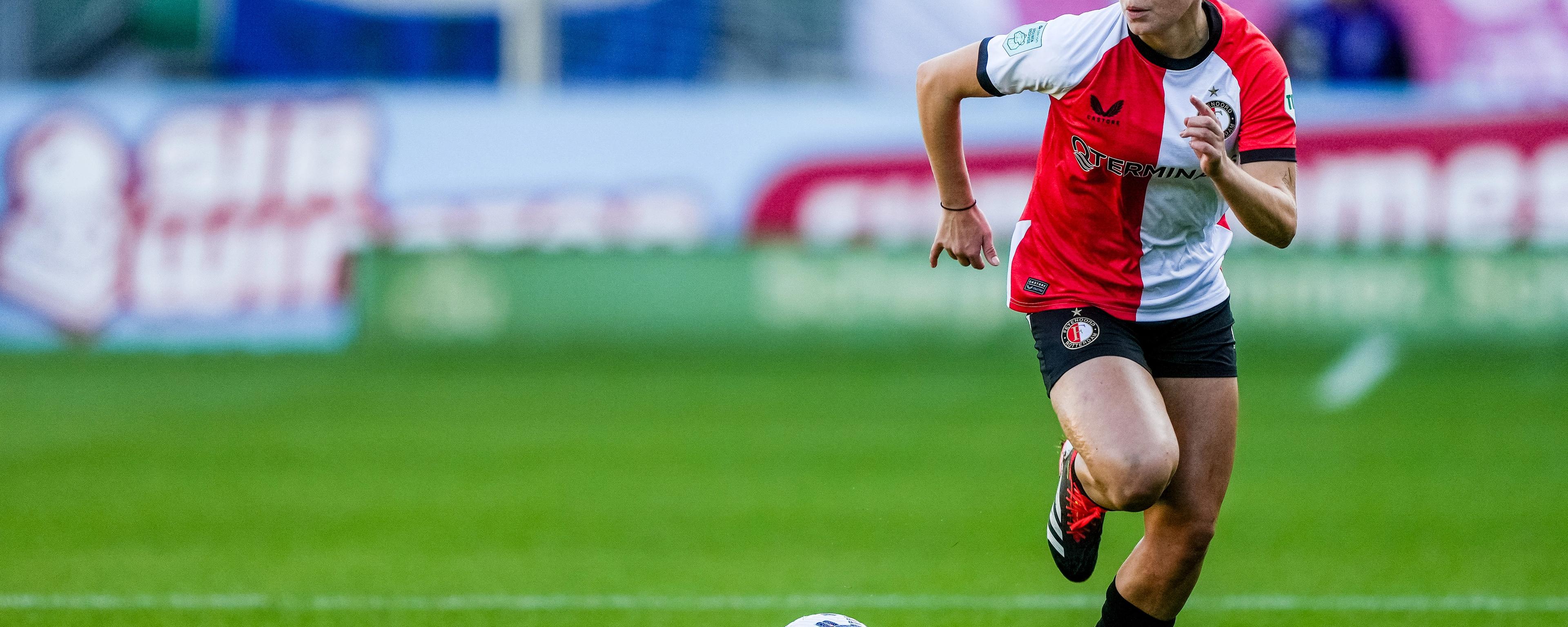 Feyenoordv1, Justine Brandau