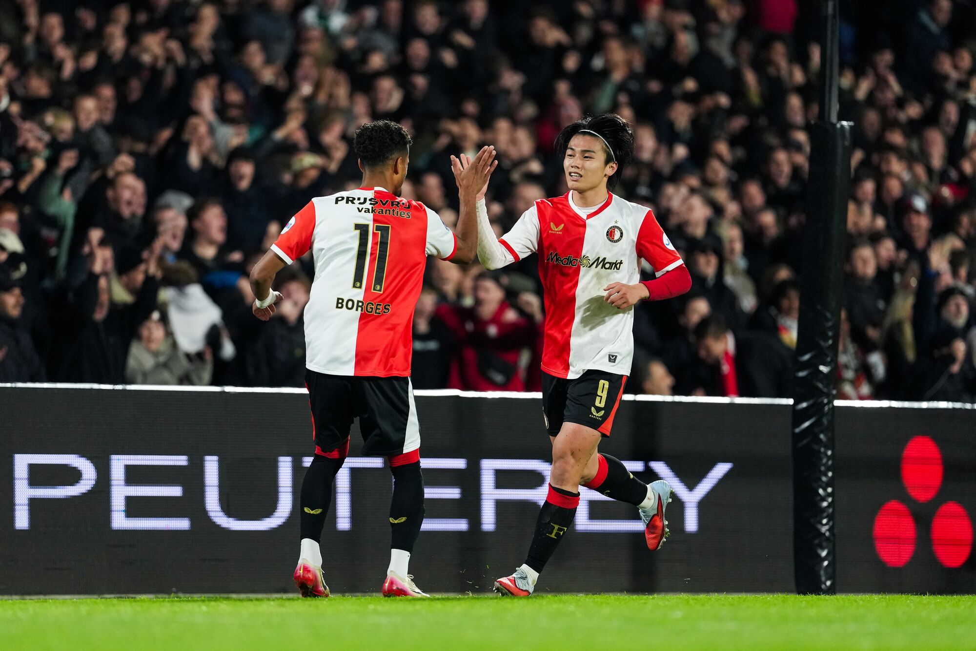 tickets thuis 271125