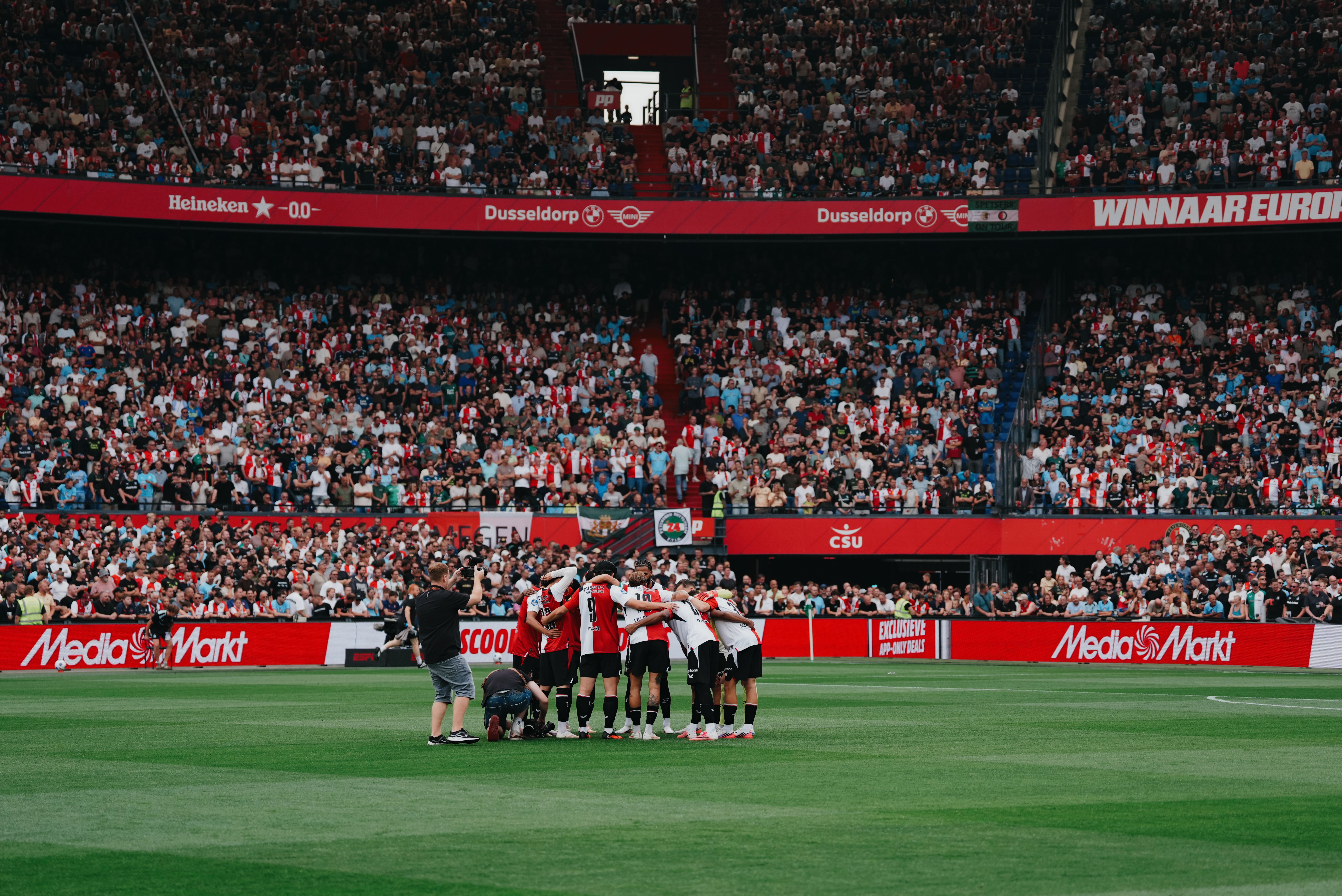 header thuis 230826