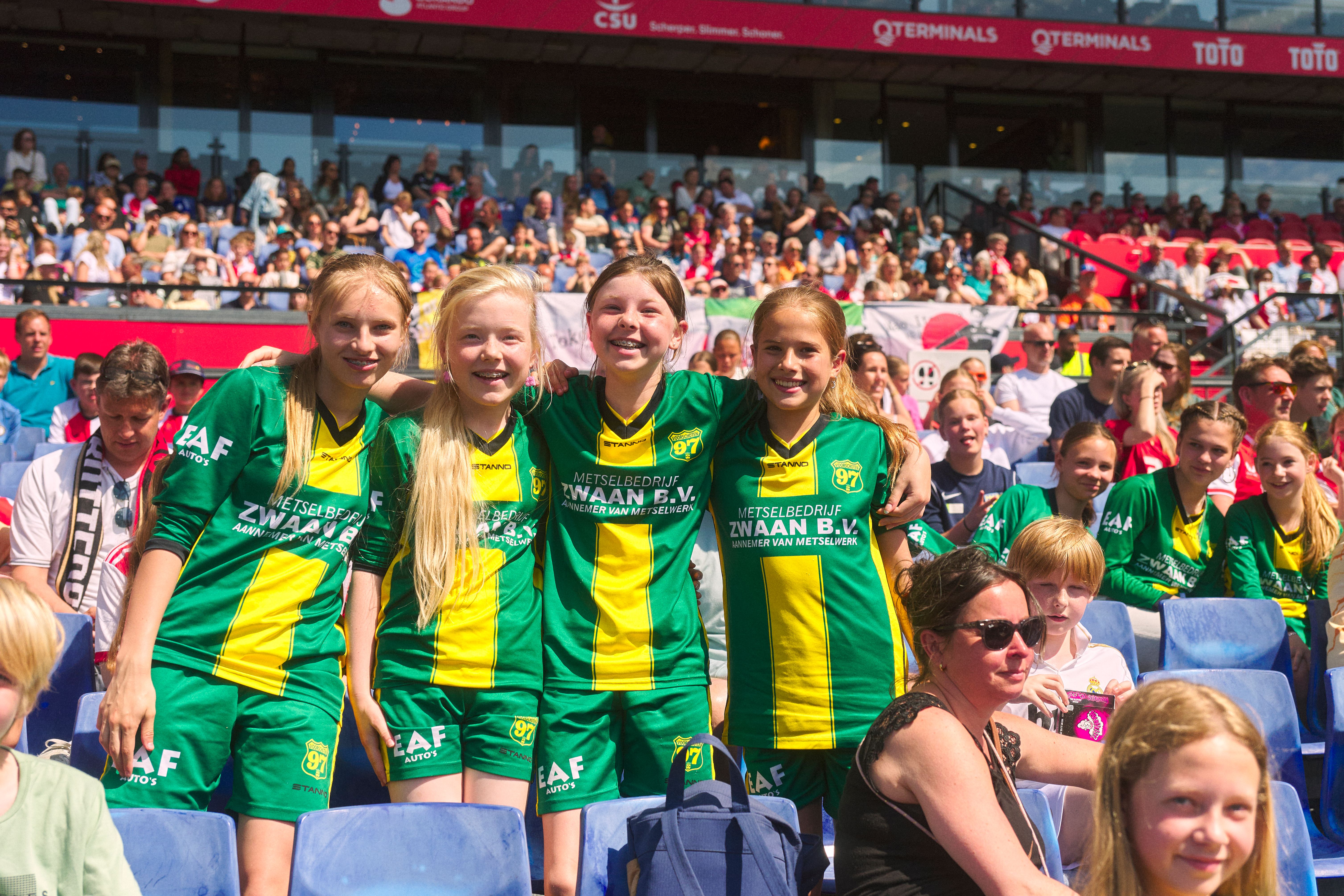 Kameraadjeswedstrijd Feyenoord V1 - Excelsior in De Kuip
