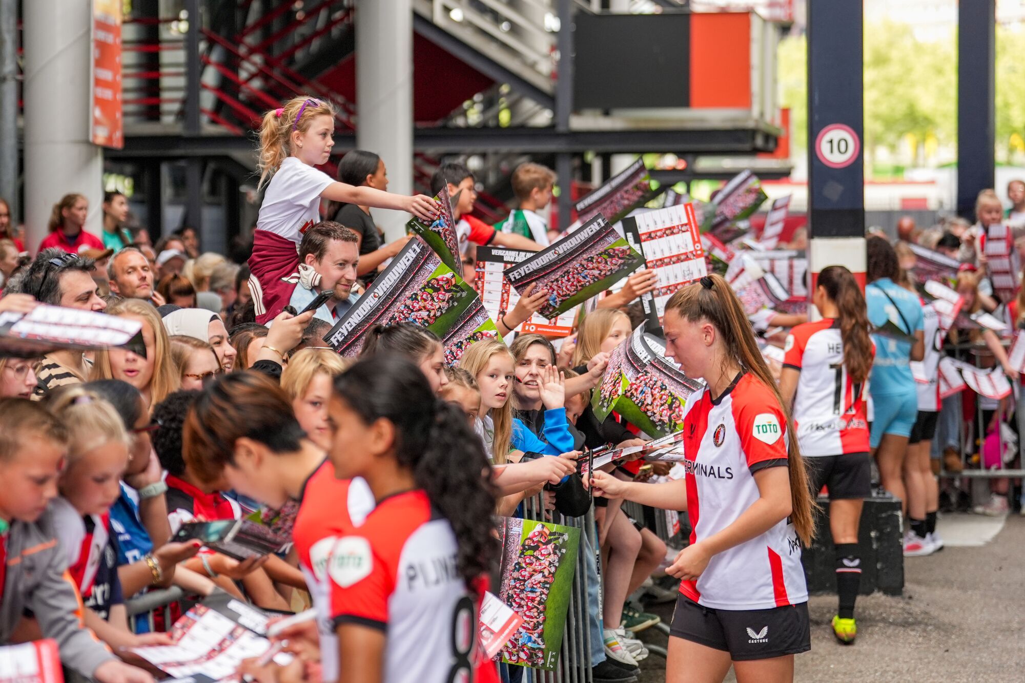 Kameraadjeswedstrijd Feyenoord V1 - Excelsior in De Kuip
