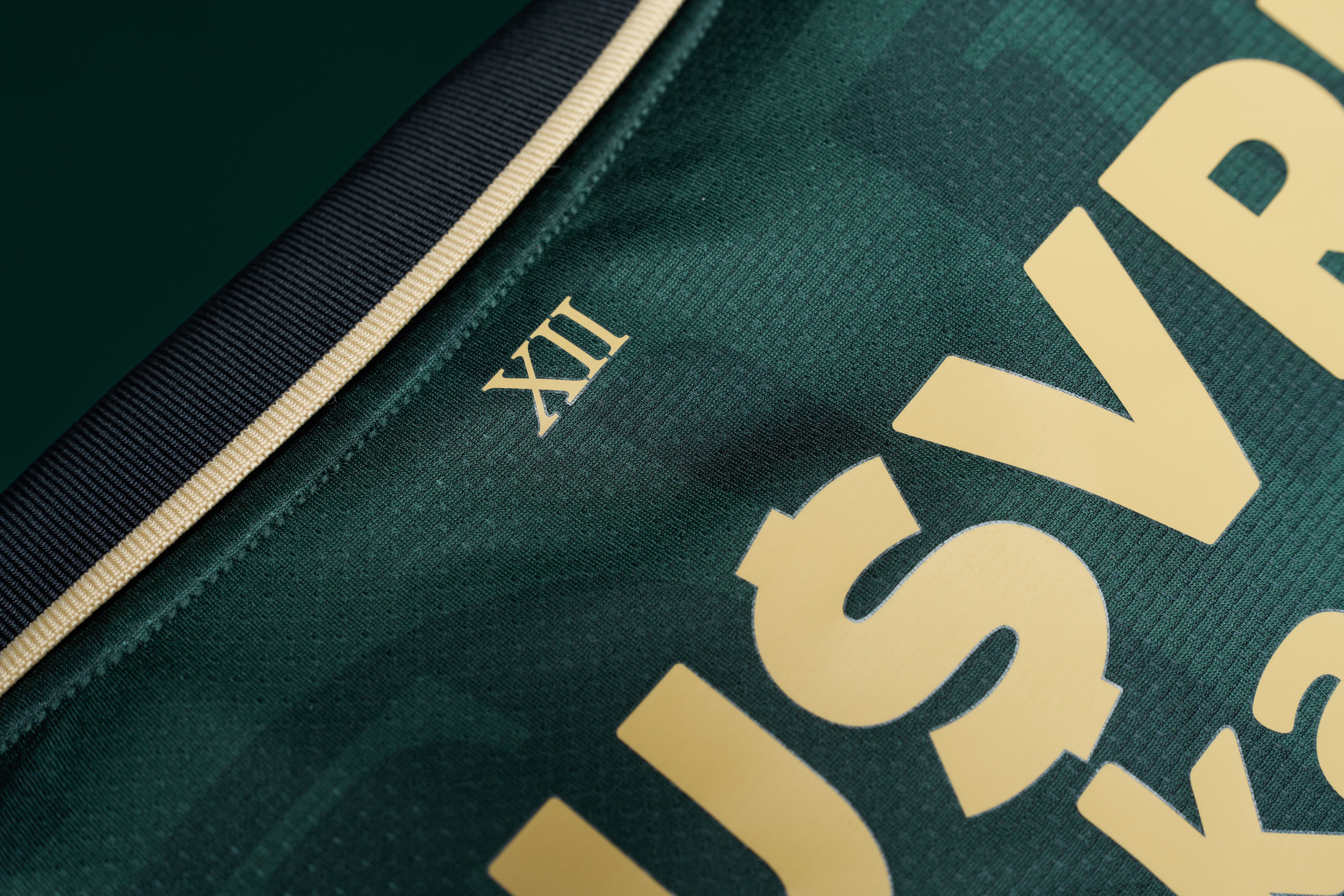 Nieuwkoop, Read en Van der Sluijs dragen het nieuwe Feyenoord-tenue