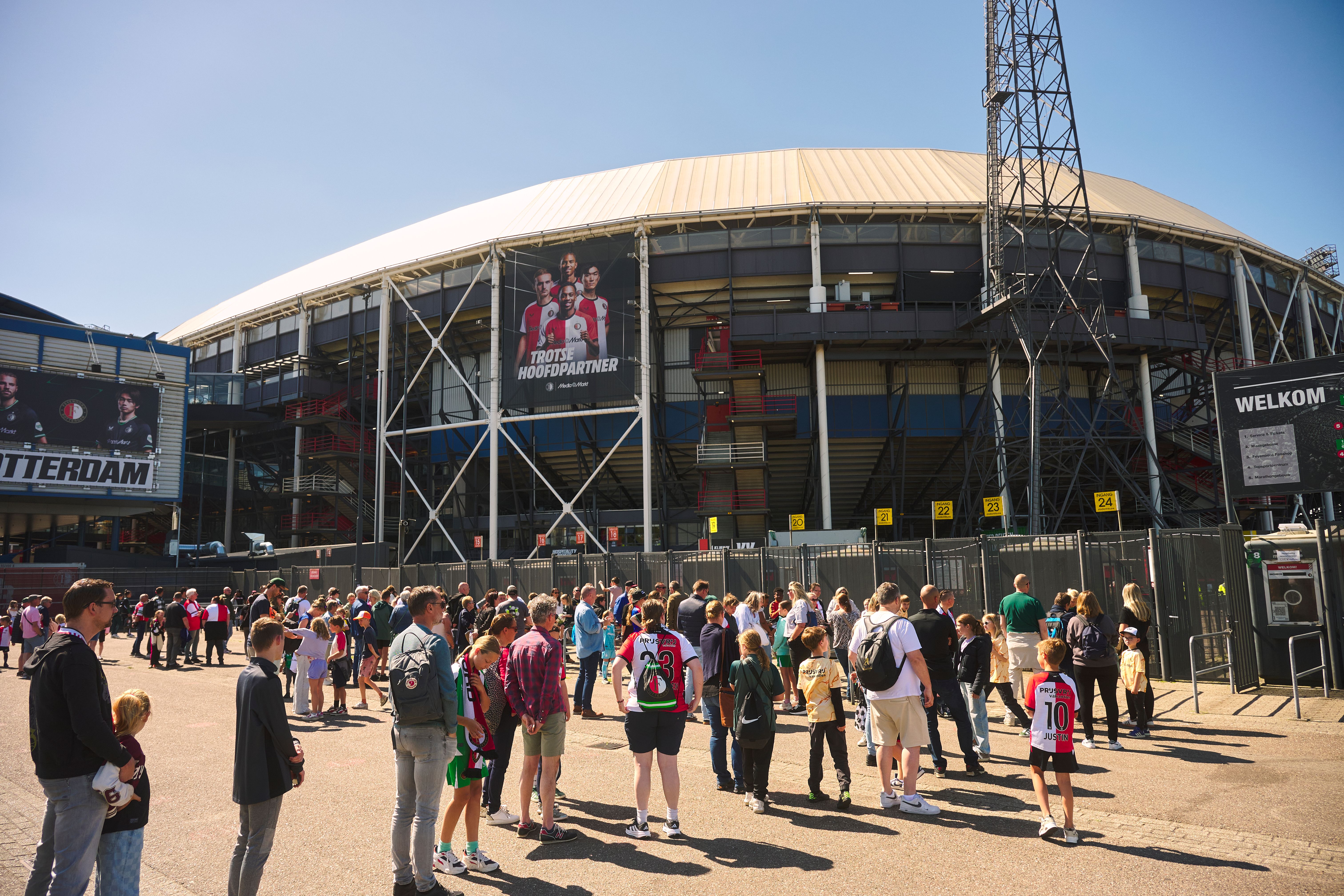 Kameraadjeswedstrijd Feyenoord V1 - Excelsior in De Kuip