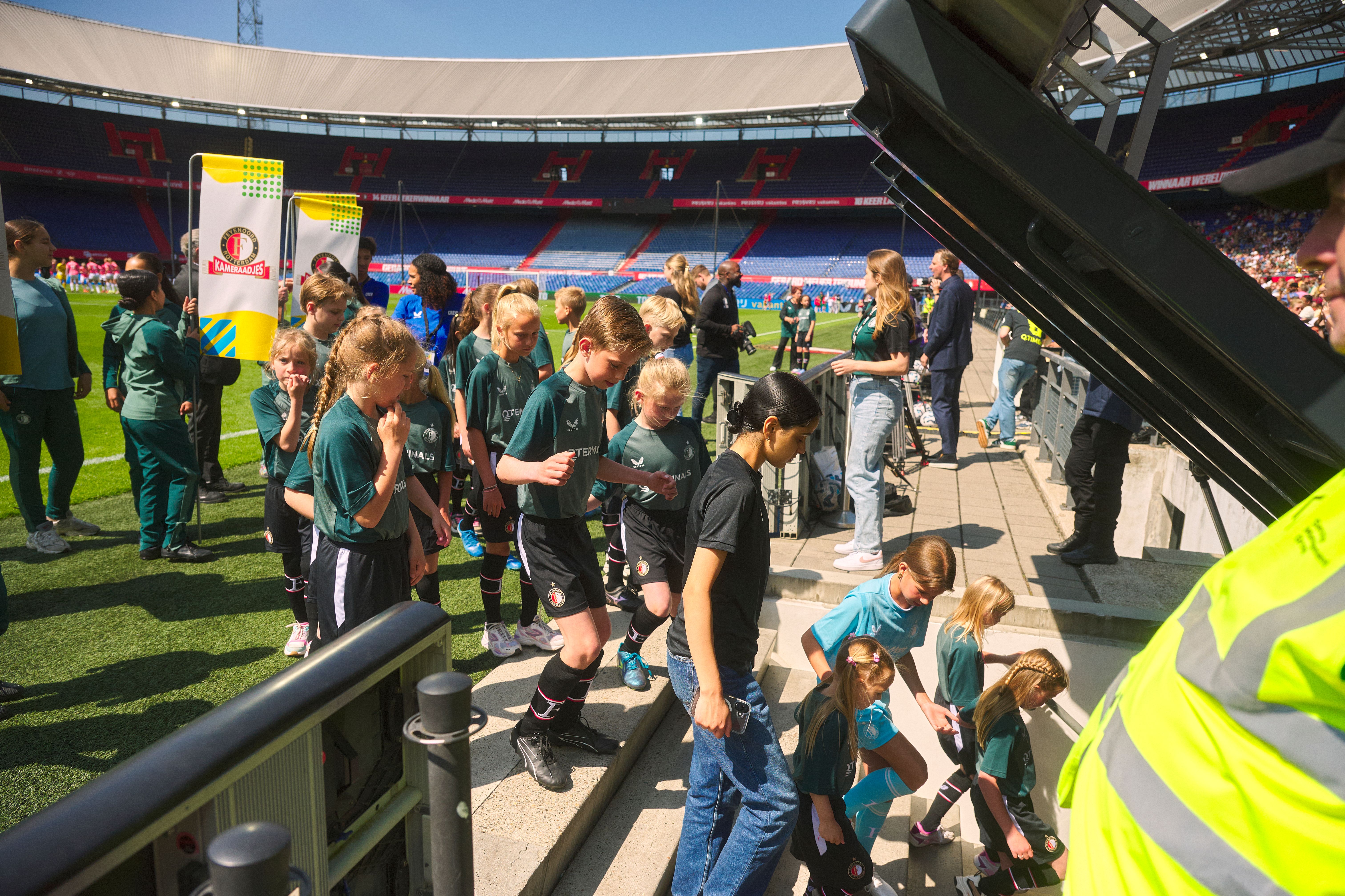Kameraadjeswedstrijd Feyenoord V1 - Excelsior in De Kuip
