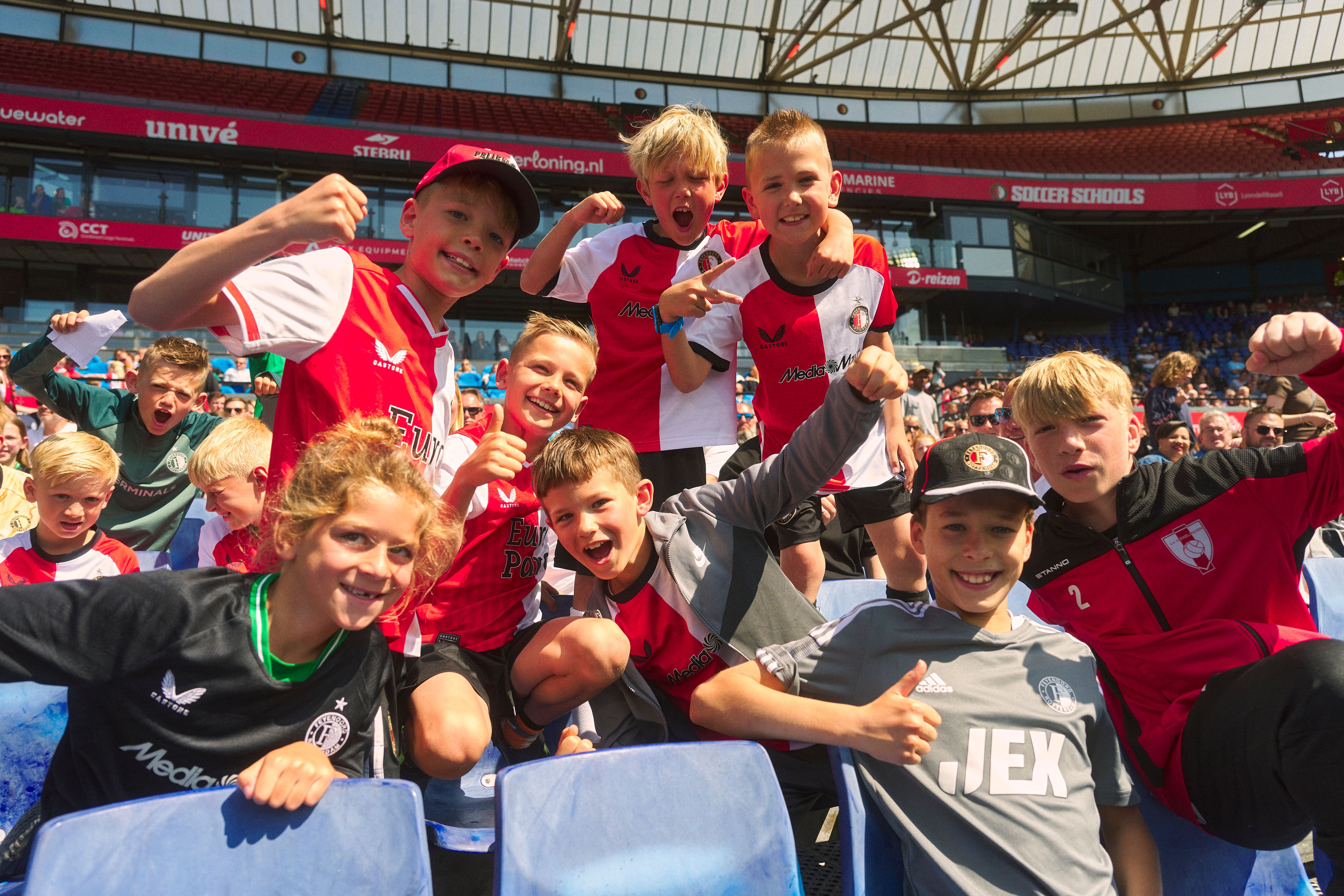 Kameraadjeswedstrijd Feyenoord V1 - Excelsior in De Kuip