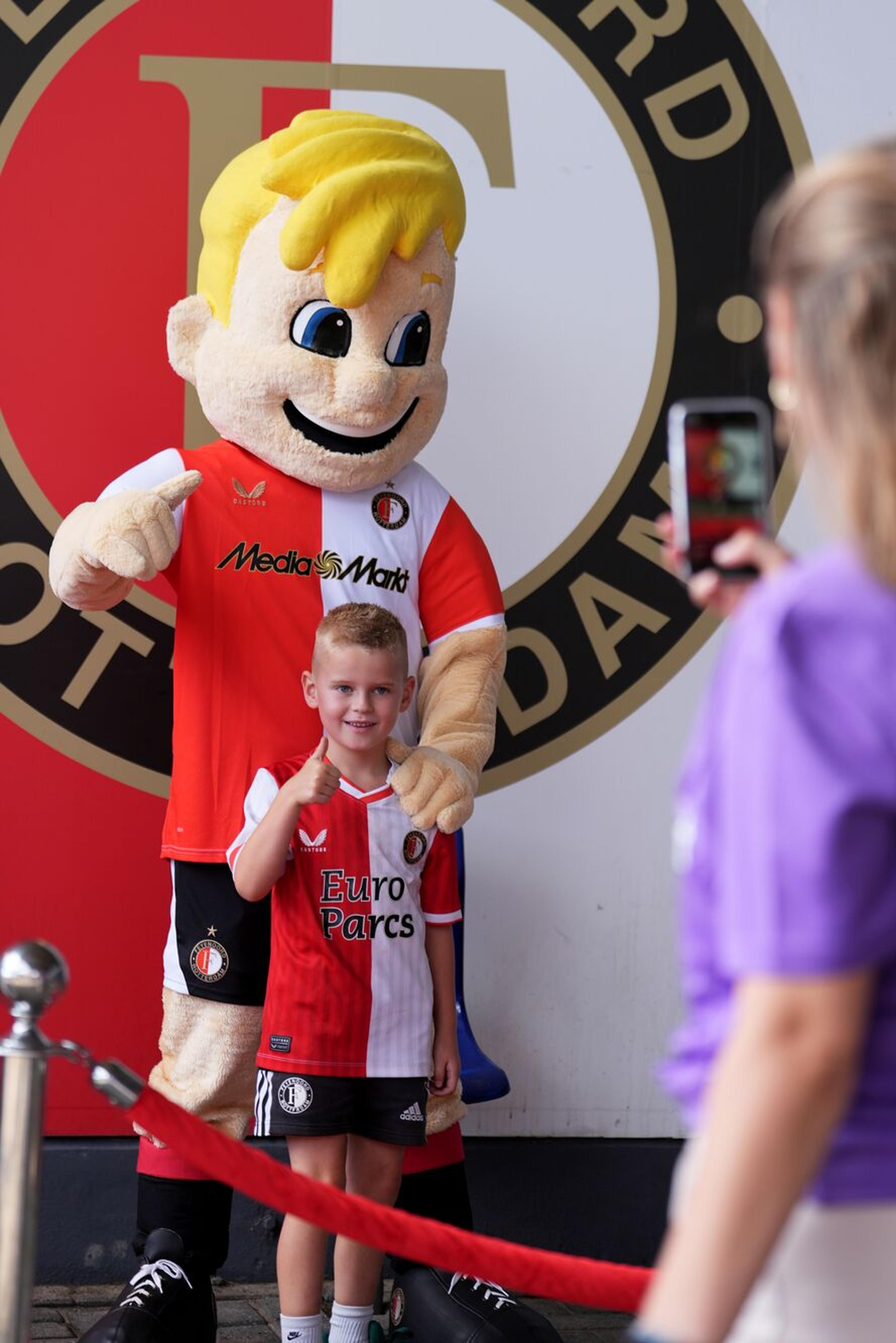 Kameraadjeswedstrijd Feyenoord - NAC Breda