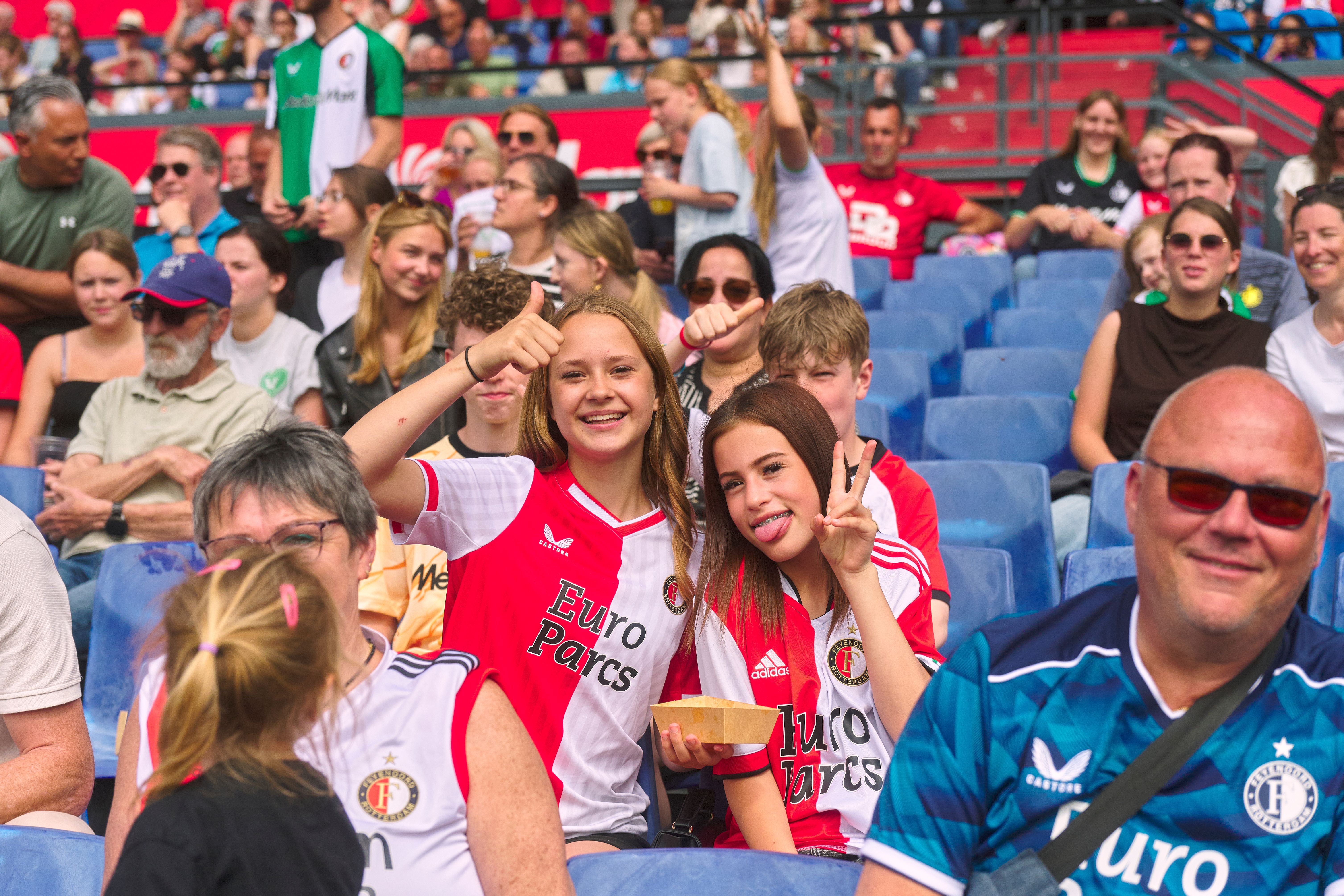Kameraadjeswedstrijd Feyenoord V1 - Excelsior in De Kuip