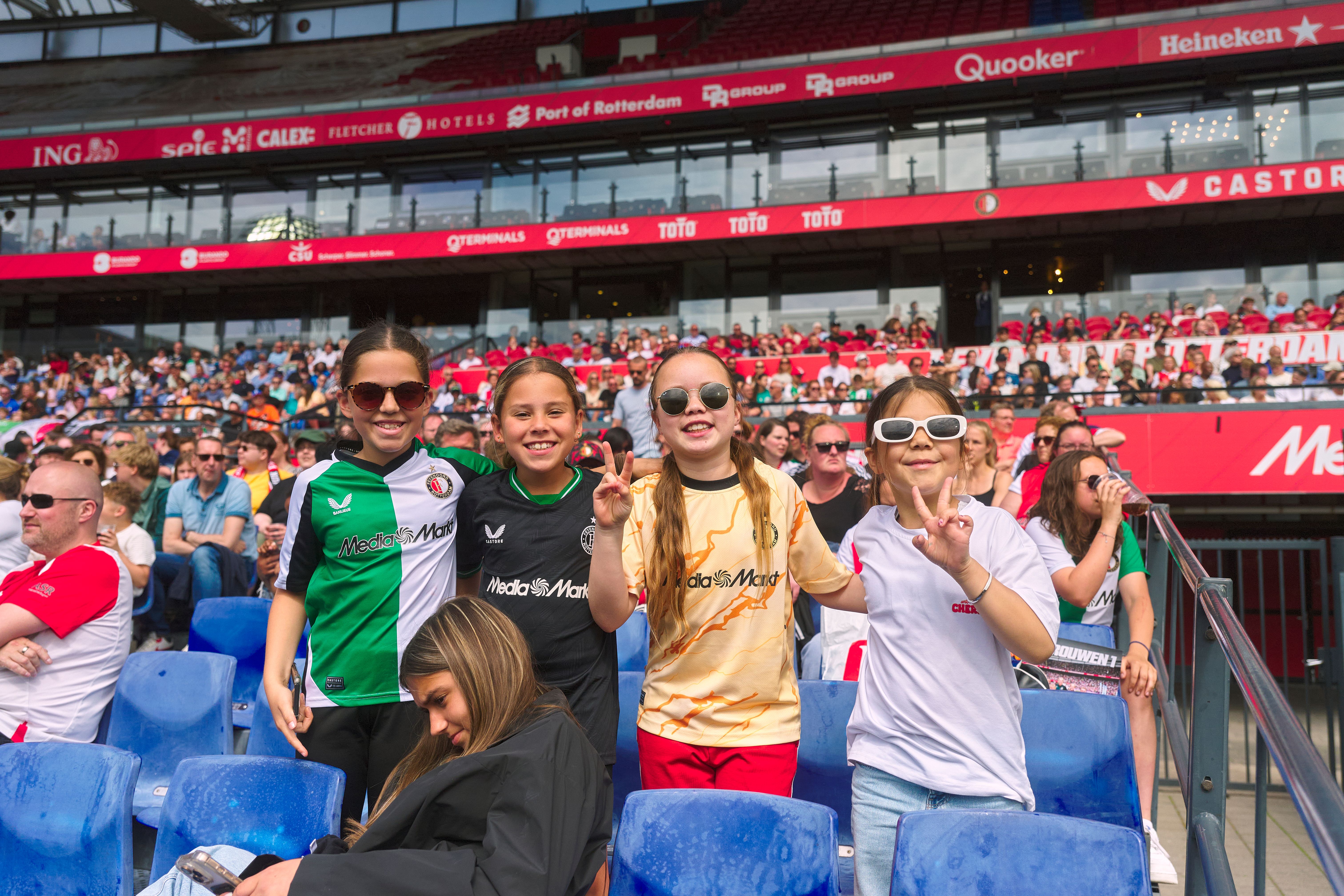 Kameraadjeswedstrijd Feyenoord V1 - Excelsior in De Kuip