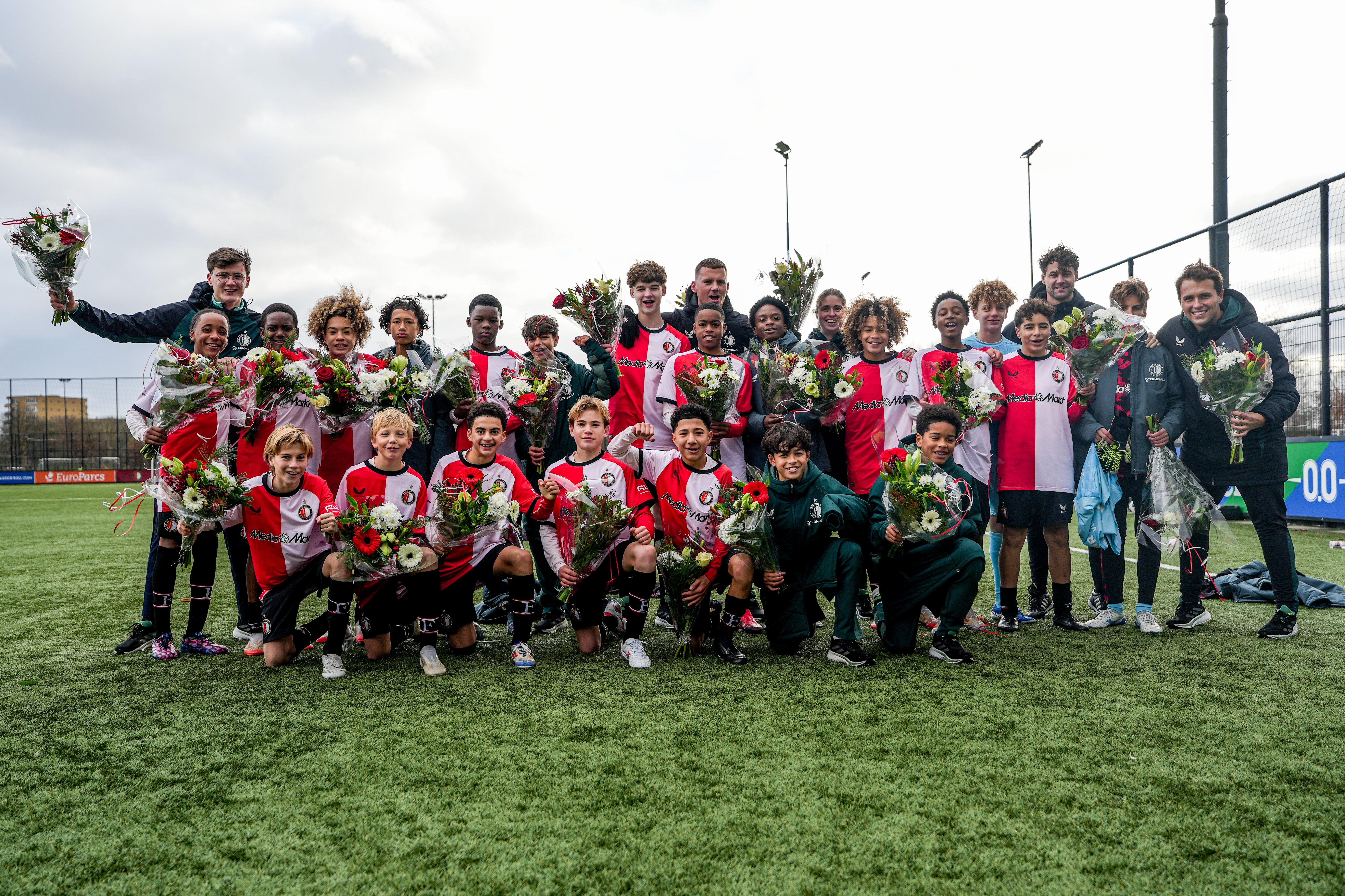 O14 kampioen header 071224 en