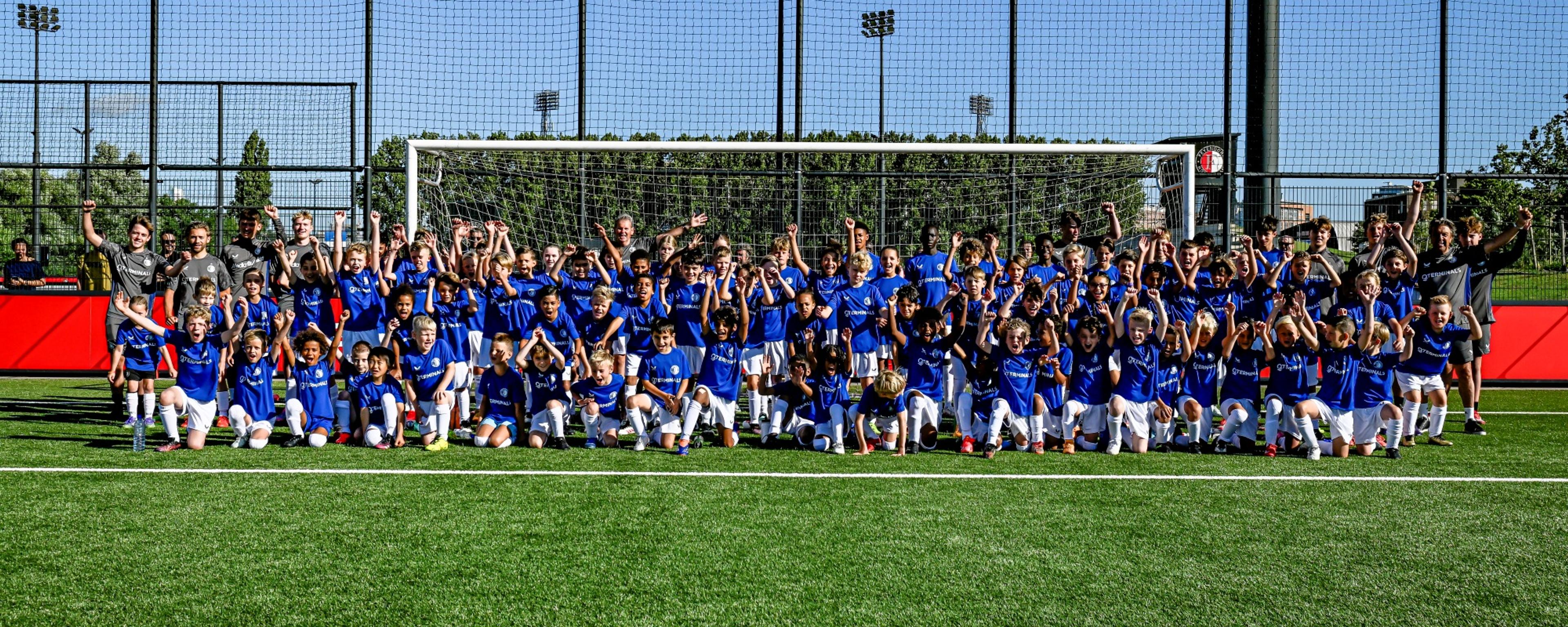 Feyenoord Soccer Camps groepsfoto-260526