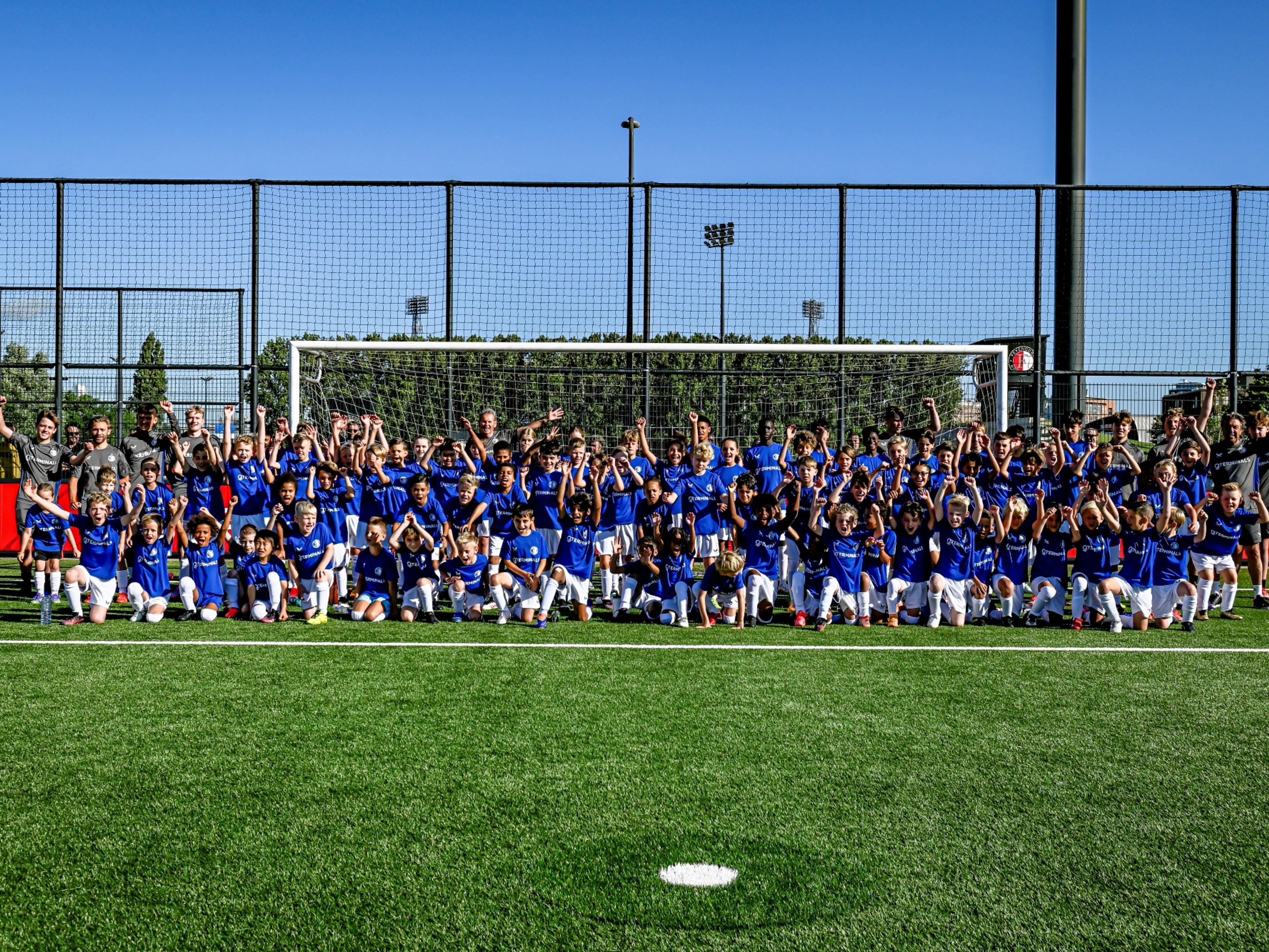 Feyenoord Soccer Camps groepsfoto-260526
