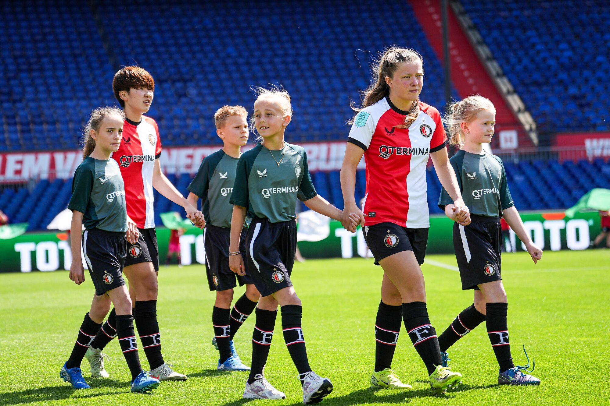 Kameraadjeswedstrijd Feyenoord V1 - Excelsior in De Kuip