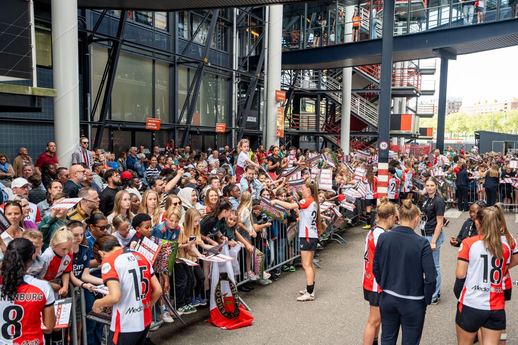 Kameraadjeswedstrijd Feyenoord V1 - Excelsior in De Kuip