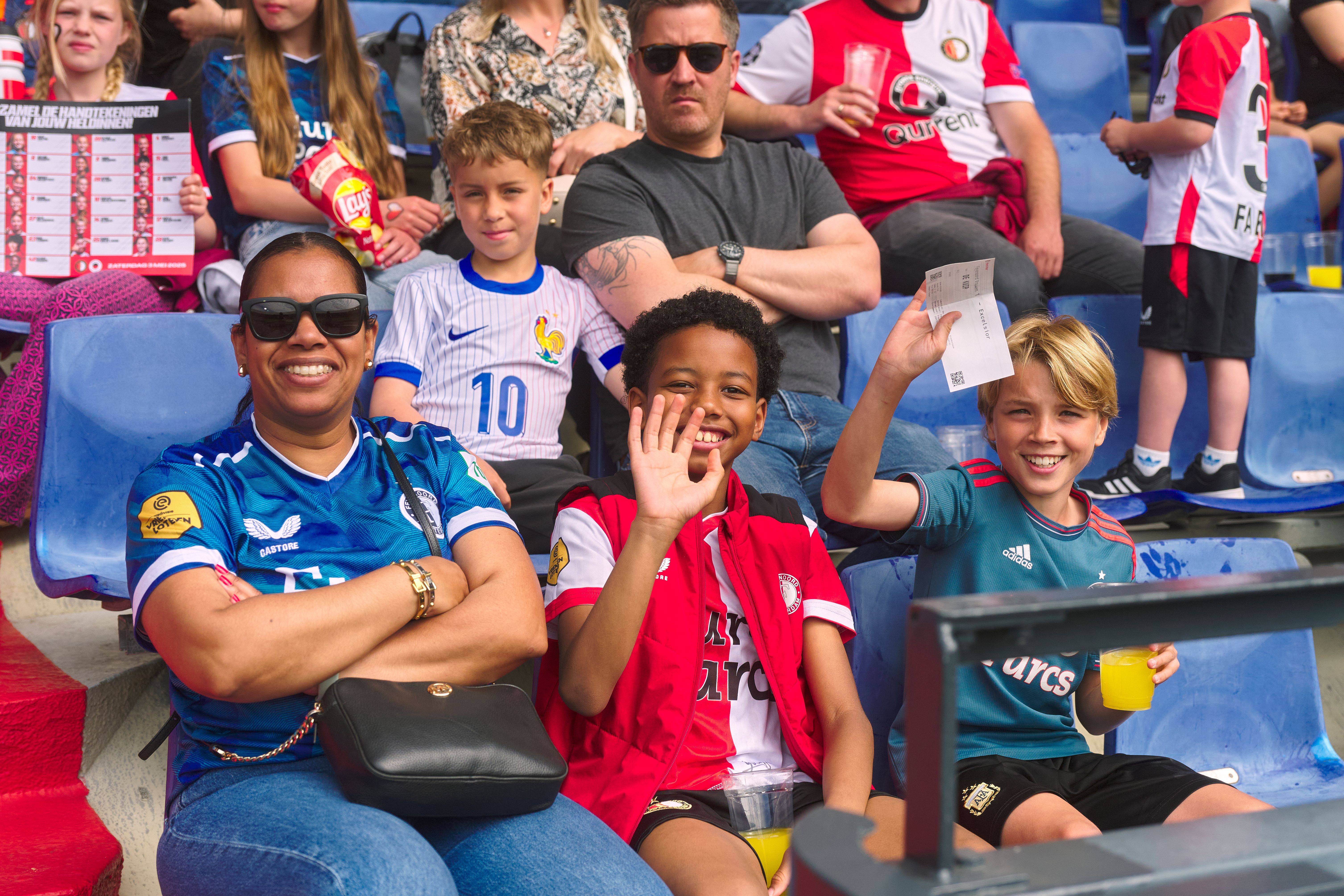 Kameraadjeswedstrijd Feyenoord V1 - Excelsior in De Kuip