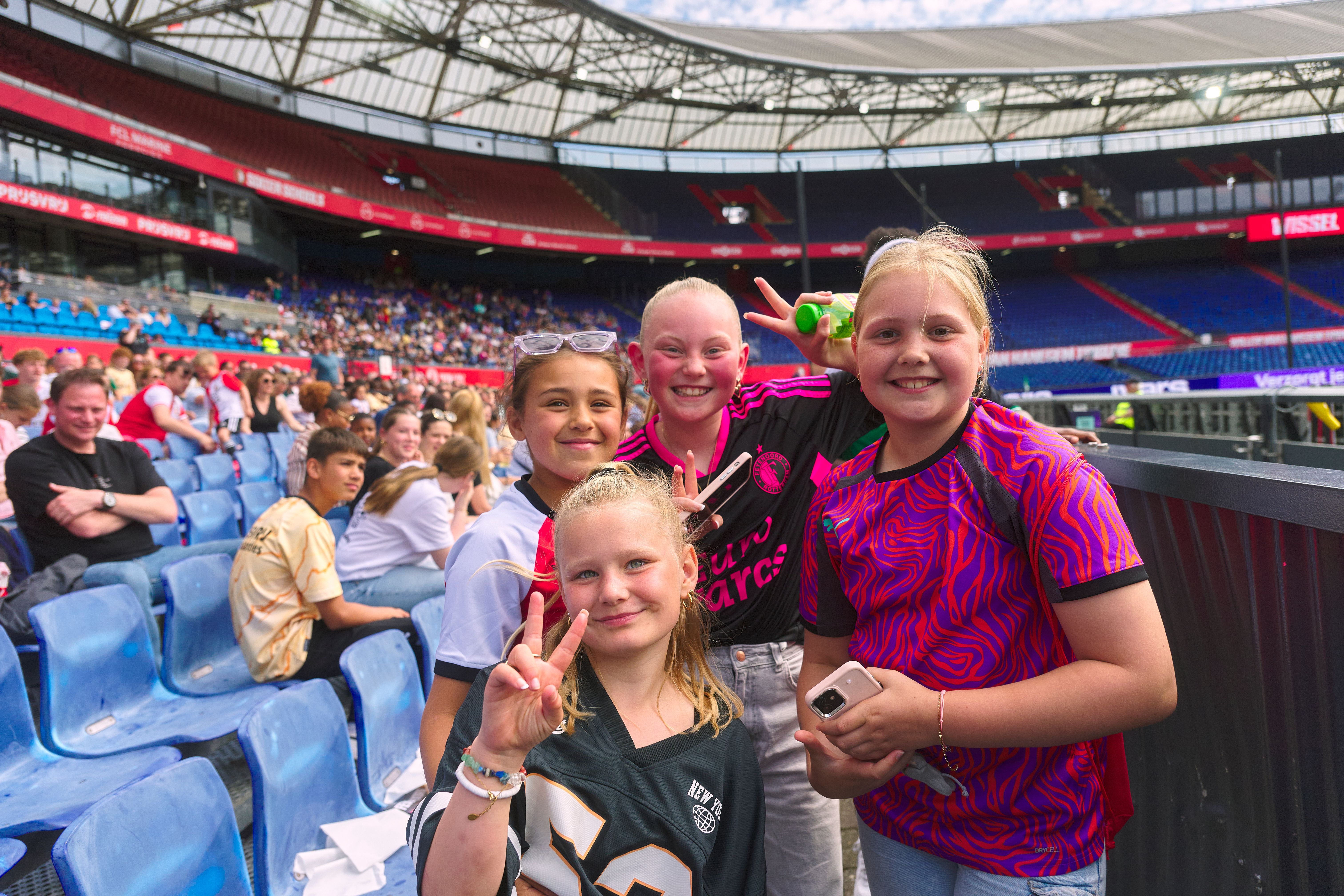 Kameraadjeswedstrijd Feyenoord V1 - Excelsior in De Kuip