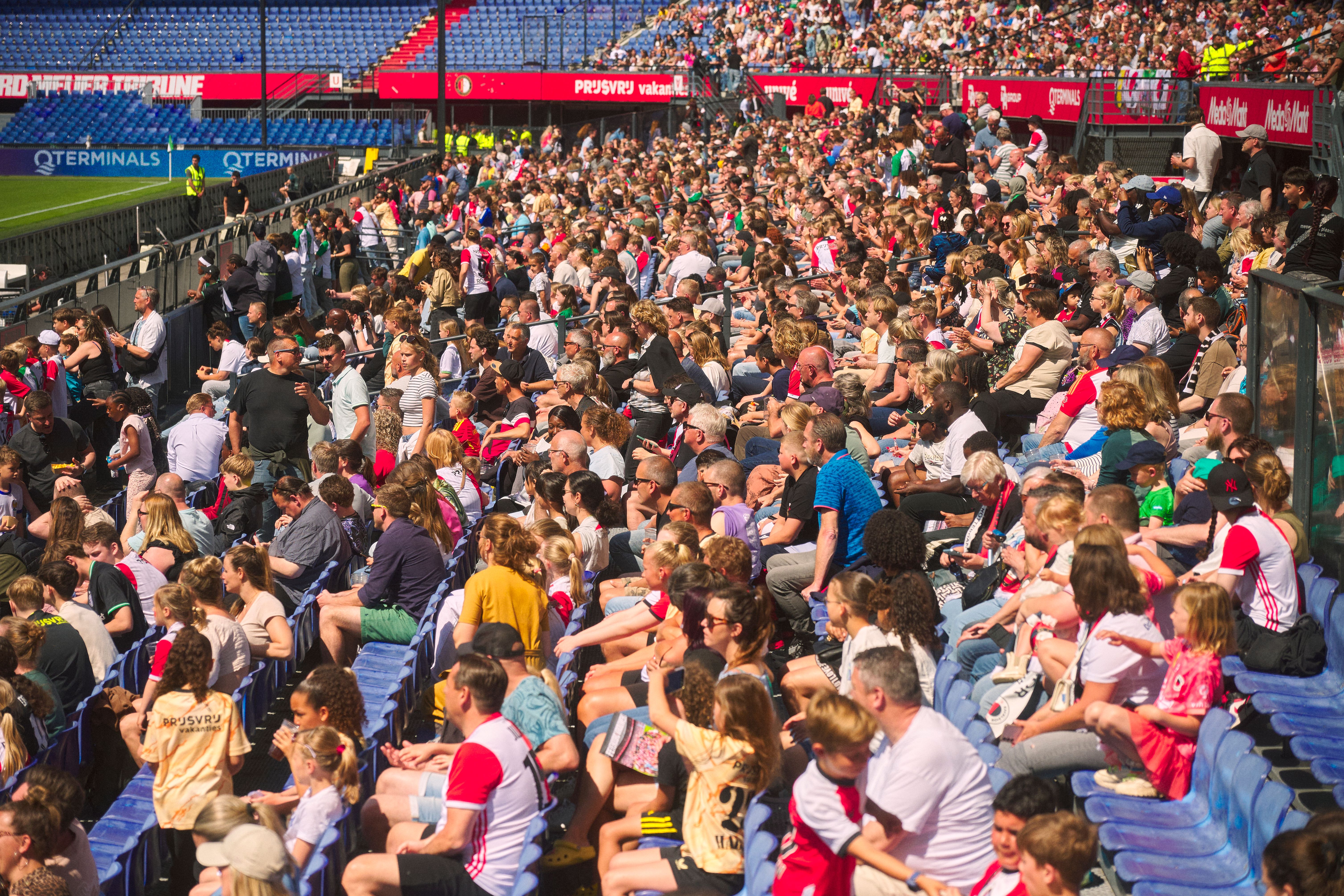 Kameraadjeswedstrijd Feyenoord V1 - Excelsior in De Kuip