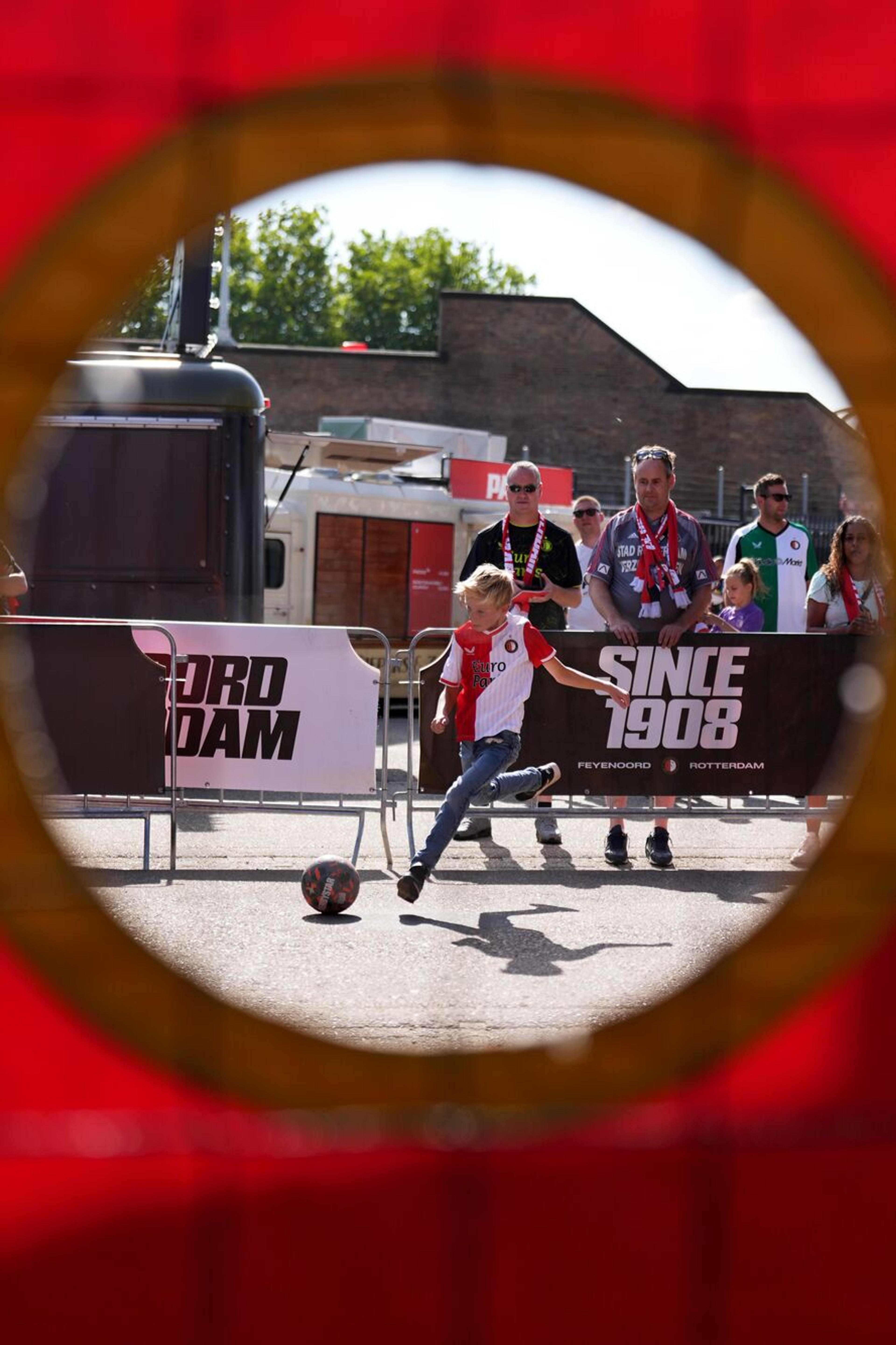 Kameraadjeswedstrijd Feyenoord - NAC Breda