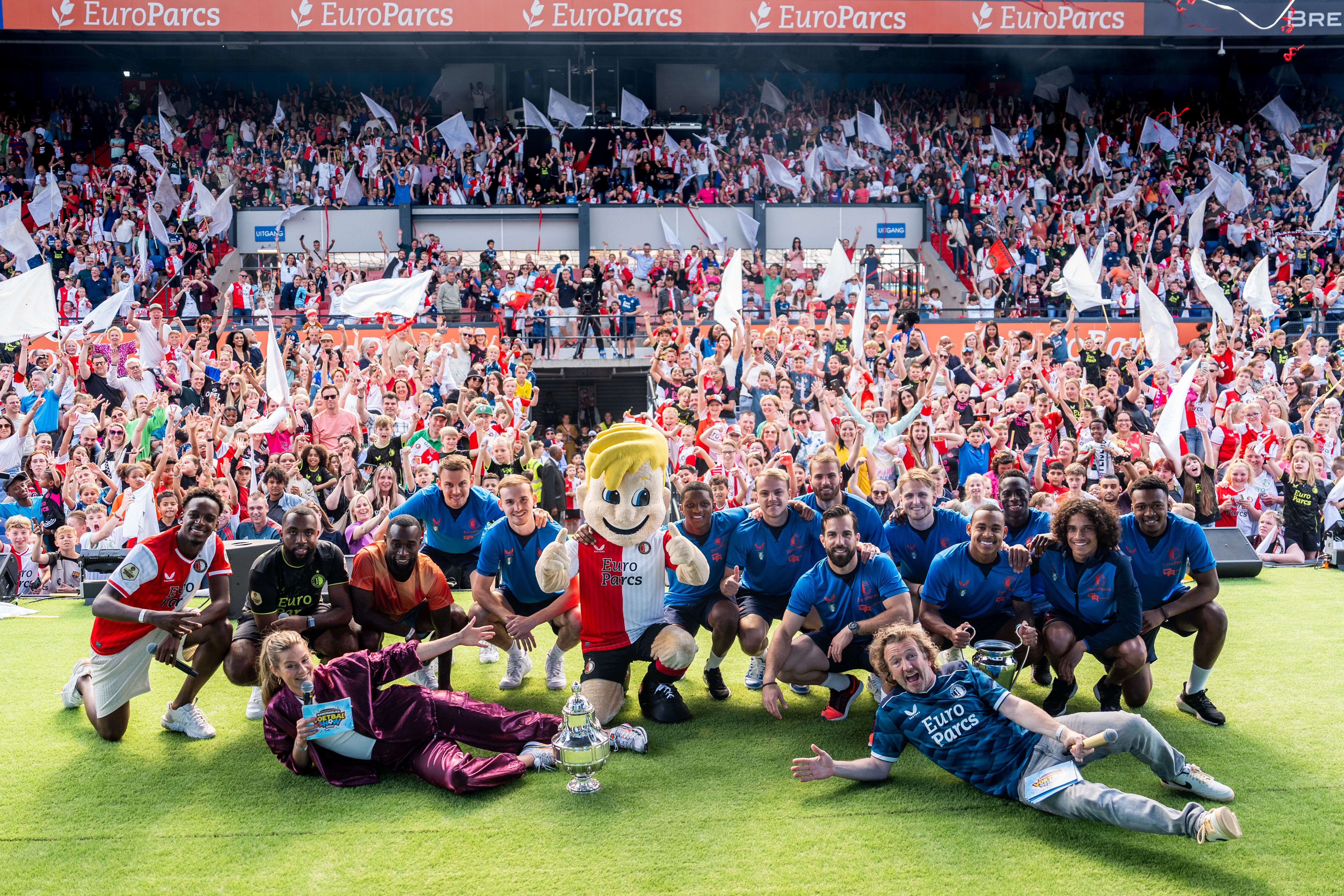 Kameraadjes header 140225