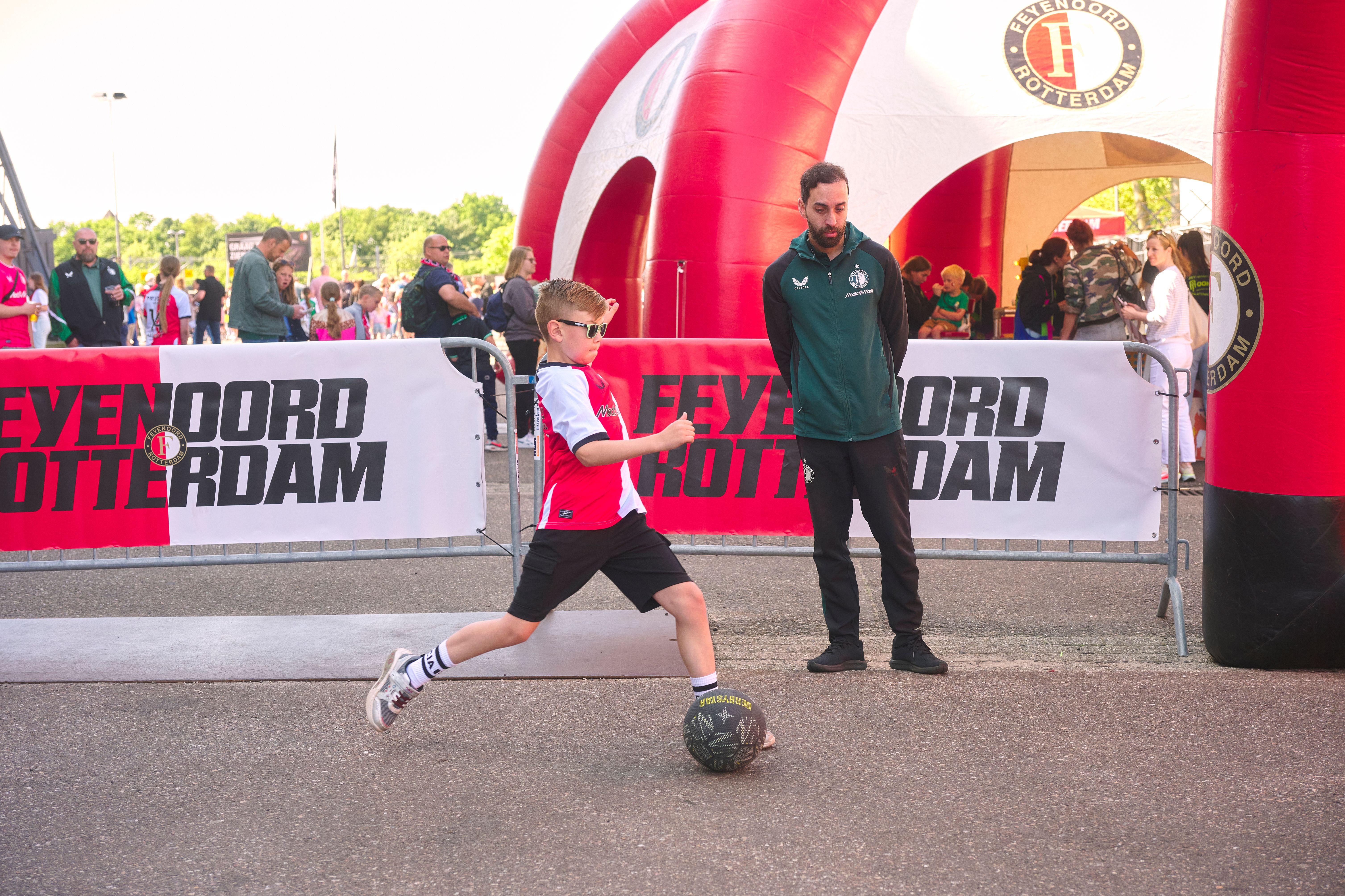 Kameraadjeswedstrijd Feyenoord V1 - Excelsior in De Kuip