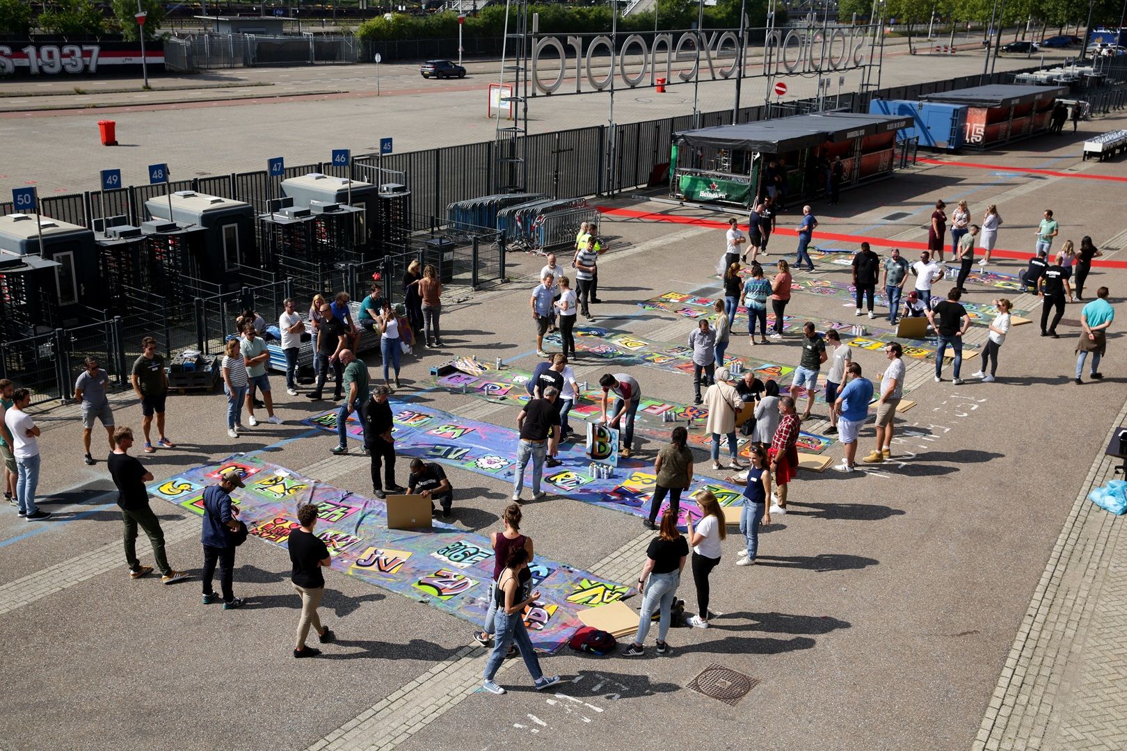 Personeel van Quooker en So Incentive tijdens de personeelsdag in De Kuip