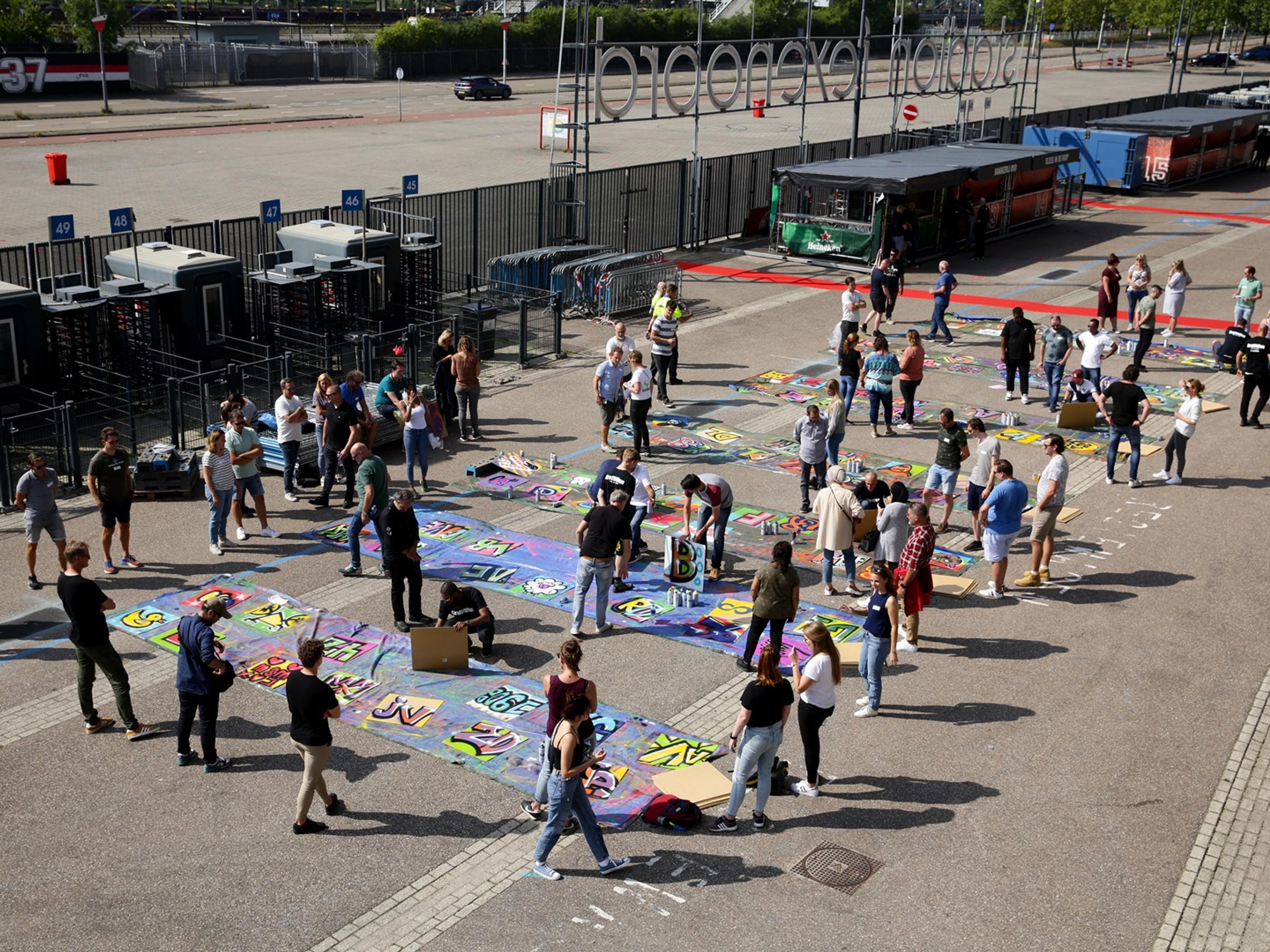 Personeel van Quooker en So Incentive tijdens de personeelsdag in De Kuip