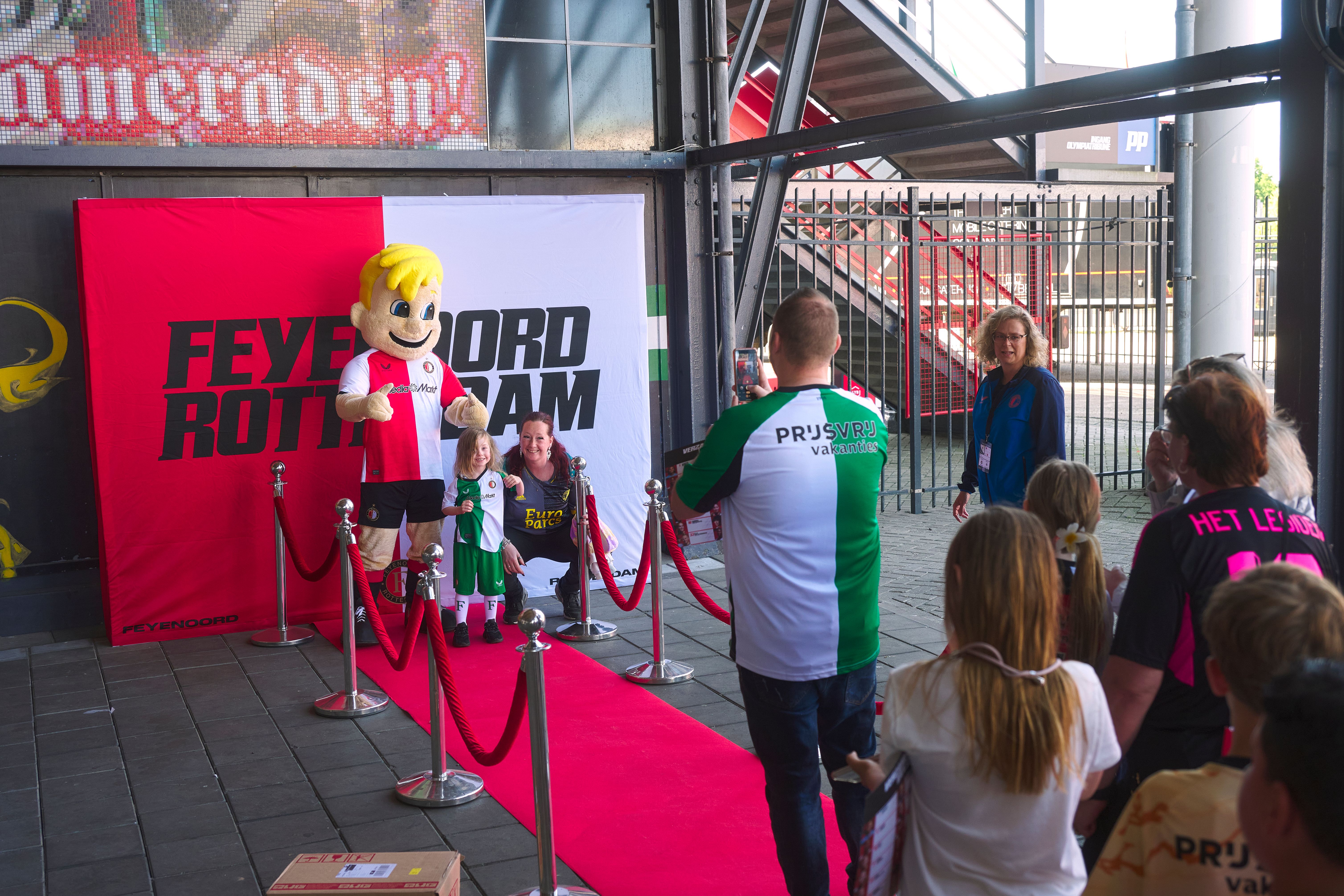 Kameraadjeswedstrijd Feyenoord V1 - Excelsior in De Kuip