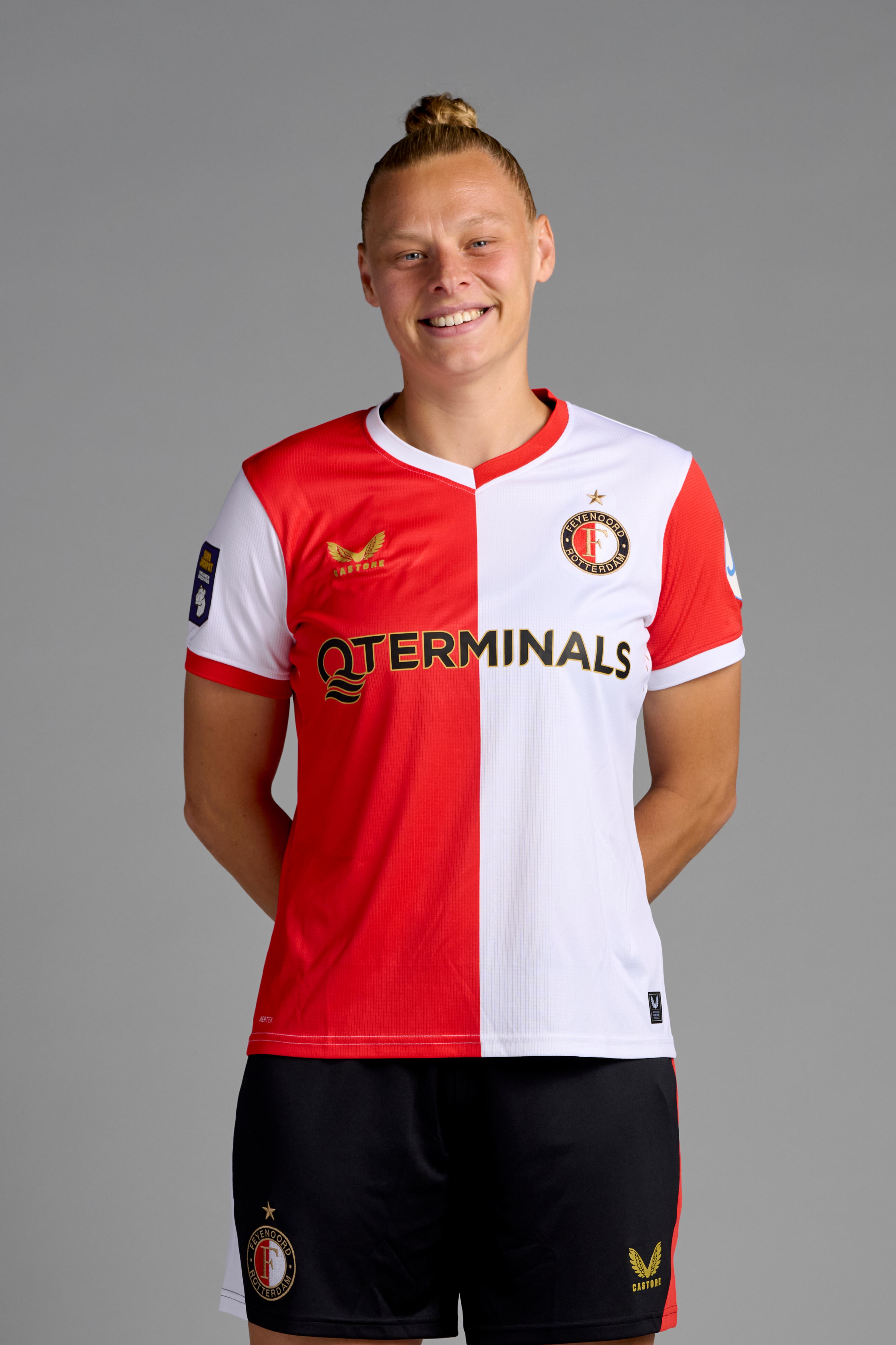 Ella Van Kerkhoven