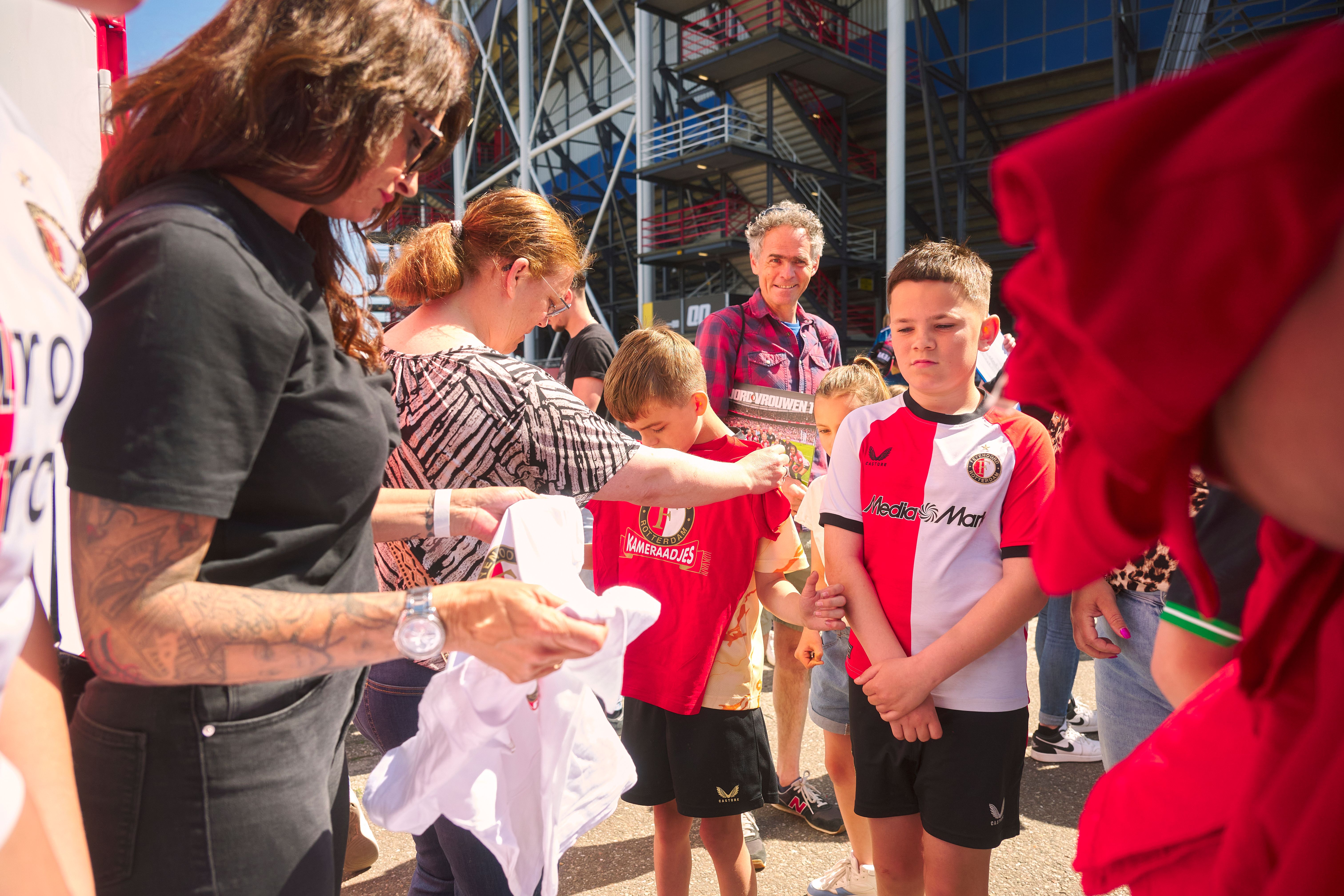 Kameraadjeswedstrijd Feyenoord V1 - Excelsior in De Kuip